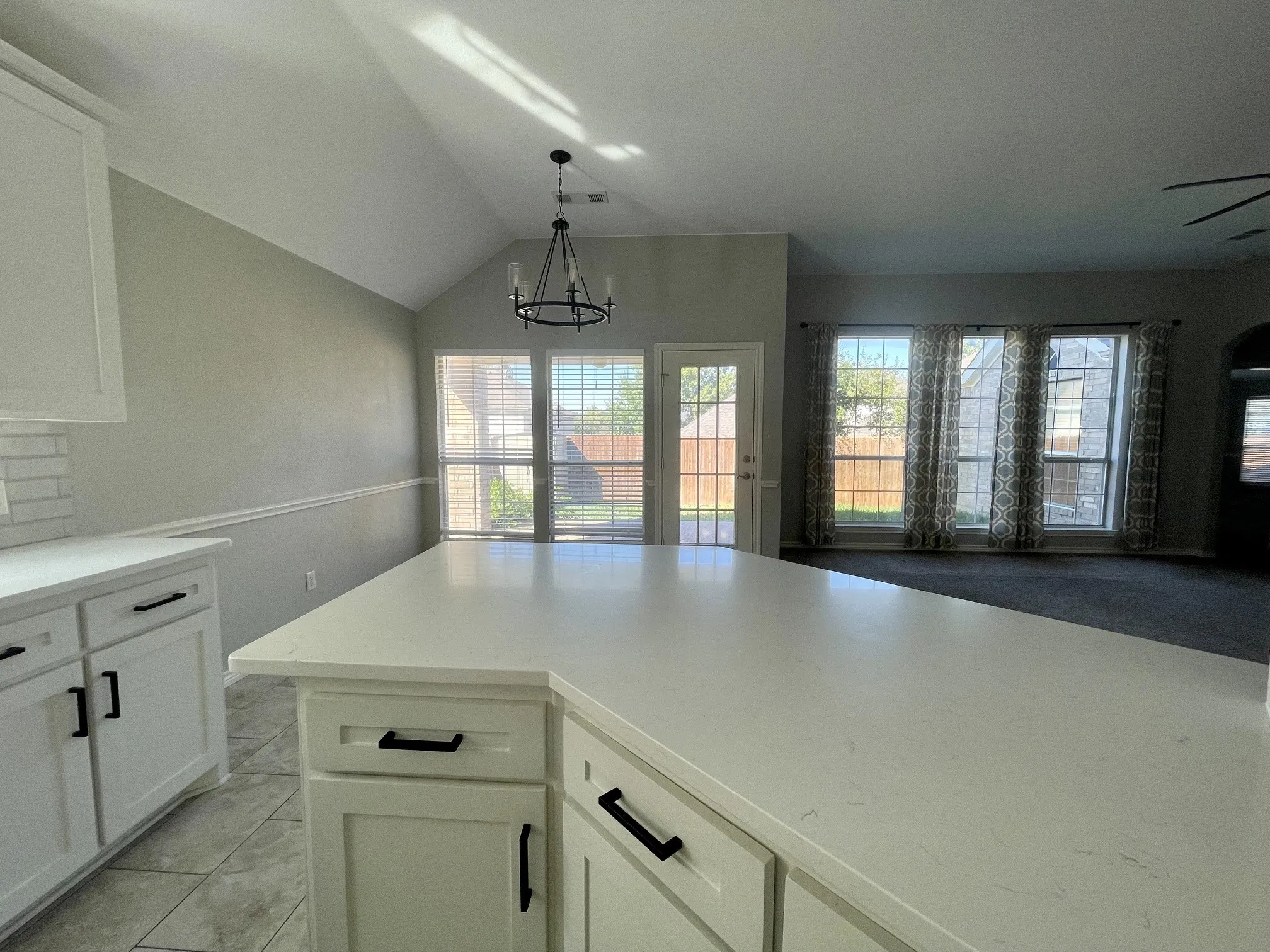 Single Family Residence For Rent in Tarrant County , 6505 Josephine Drive, Arlington, Texas 76017, 4 Bedroom, 2 Bathroom, 2 Garage spaces, 2,652 Sqft, built in 2003, mls#21404863, Real Estate Agent in Arlington, Homes For Rent in Tarrant county, Homes For Rent in Arlington, Realtor in Arlington Texas, Real Estate Brokerage Independent Realty Texas, Luminita Cordes Realtor