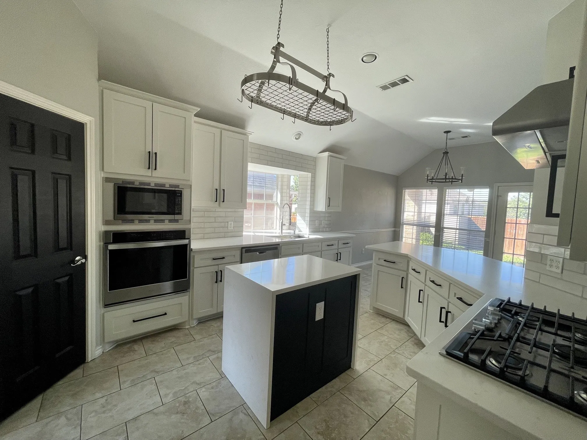Single Family Residence For Rent in Tarrant County , 6505 Josephine Drive, Arlington, Texas 76017, 4 Bedroom, 2 Bathroom, 2 Garage spaces, 2,652 Sqft, built in 2003, mls#21404863, Real Estate Agent in Arlington, Homes For Rent in Tarrant county, Homes For Rent in Arlington, Realtor in Arlington Texas, Real Estate Brokerage Independent Realty Texas, Luminita Cordes Realtor