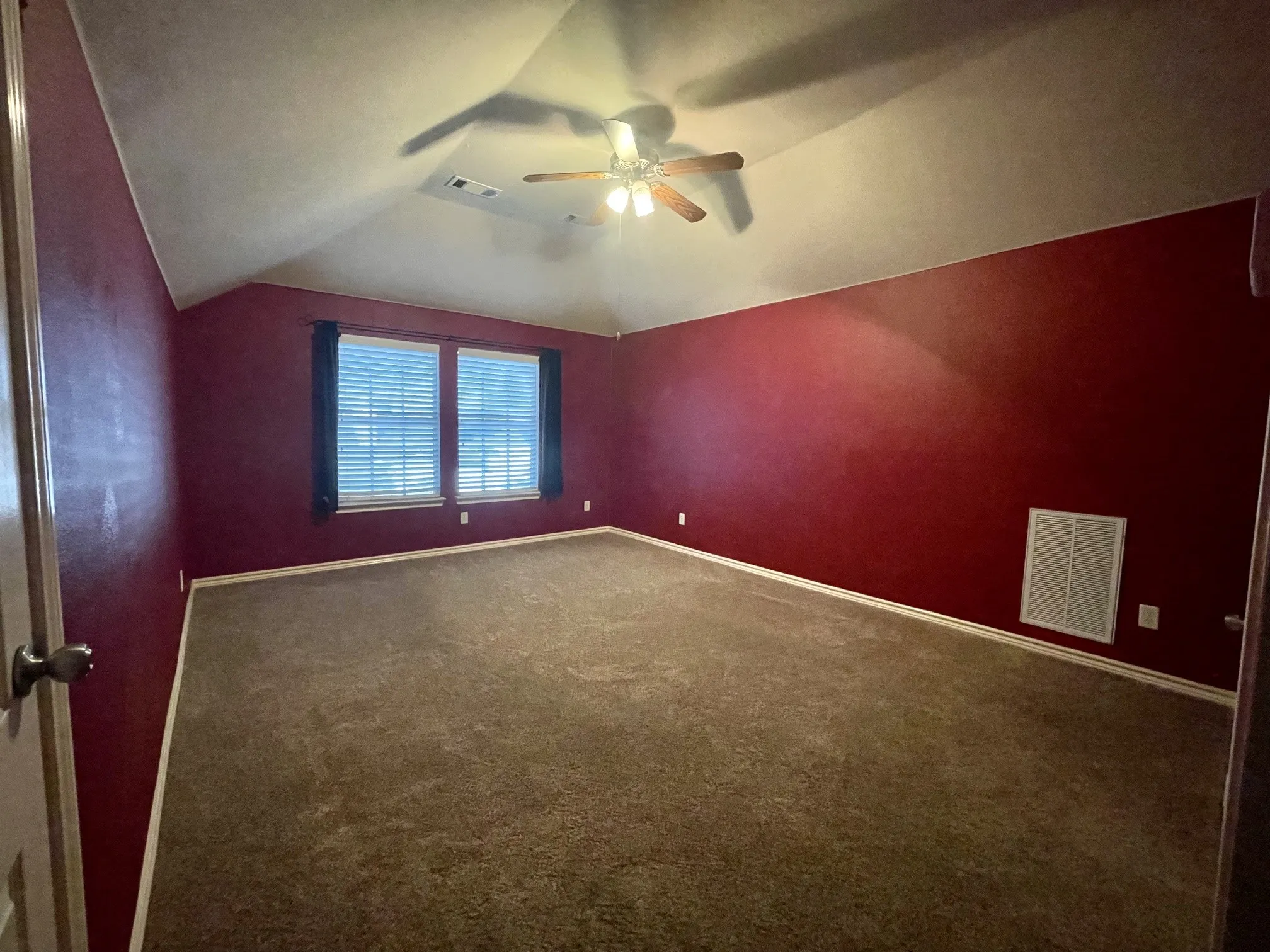Single Family Residence For Rent in Tarrant County , 6505 Josephine Drive, Arlington, Texas 76017, 4 Bedroom, 2 Bathroom, 2 Garage spaces, 2,652 Sqft, built in 2003, mls#21404863, Real Estate Agent in Arlington, Homes For Rent in Tarrant county, Homes For Rent in Arlington, Realtor in Arlington Texas, Real Estate Brokerage Independent Realty Texas, Luminita Cordes Realtor