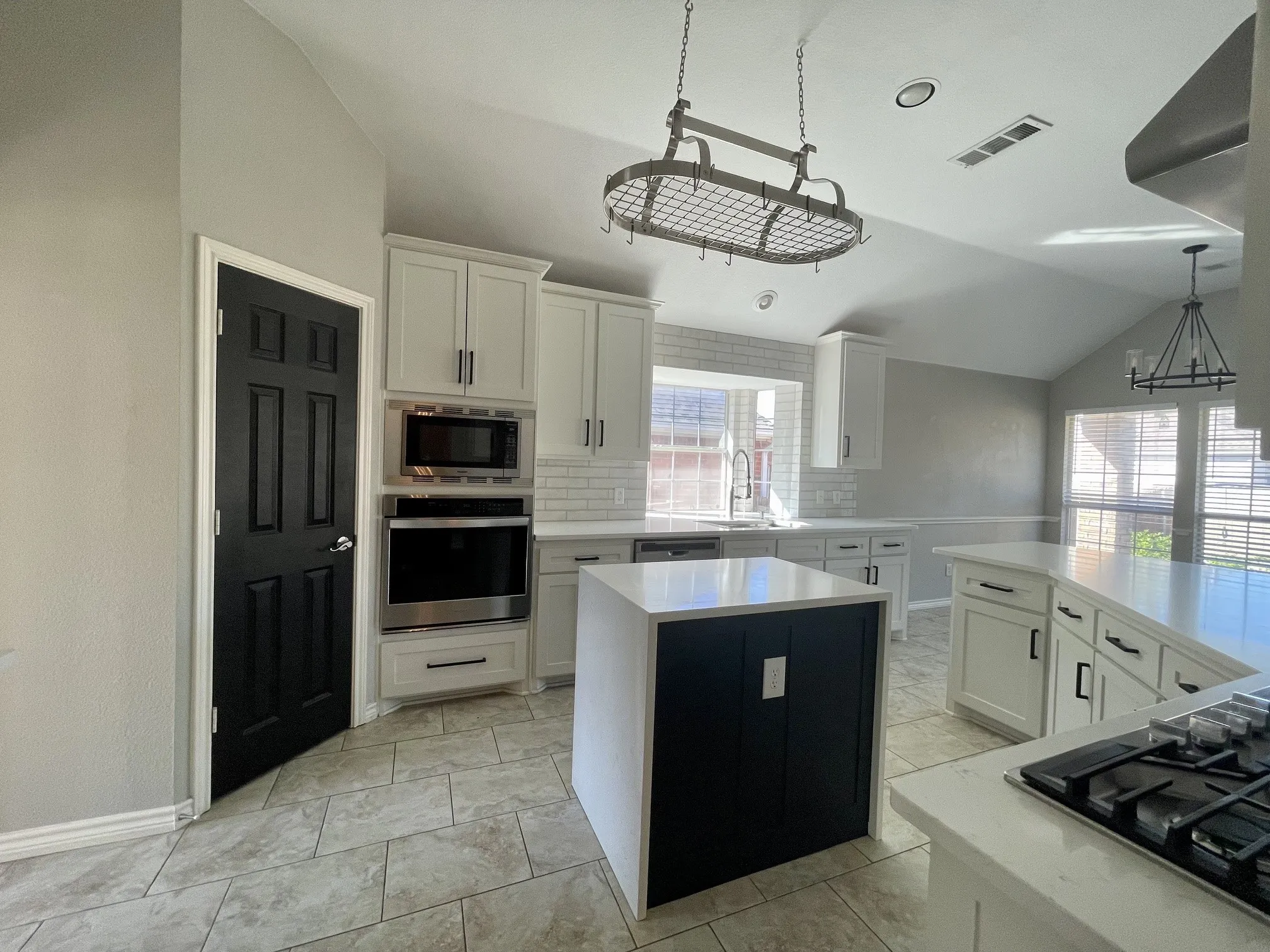 Single Family Residence For Rent in Tarrant County , 6505 Josephine Drive, Arlington, Texas 76017, 4 Bedroom, 2 Bathroom, 2 Garage spaces, 2,652 Sqft, built in 2003, mls#21404863, Real Estate Agent in Arlington, Homes For Rent in Tarrant county, Homes For Rent in Arlington, Realtor in Arlington Texas, Real Estate Brokerage Independent Realty Texas, Luminita Cordes Realtor