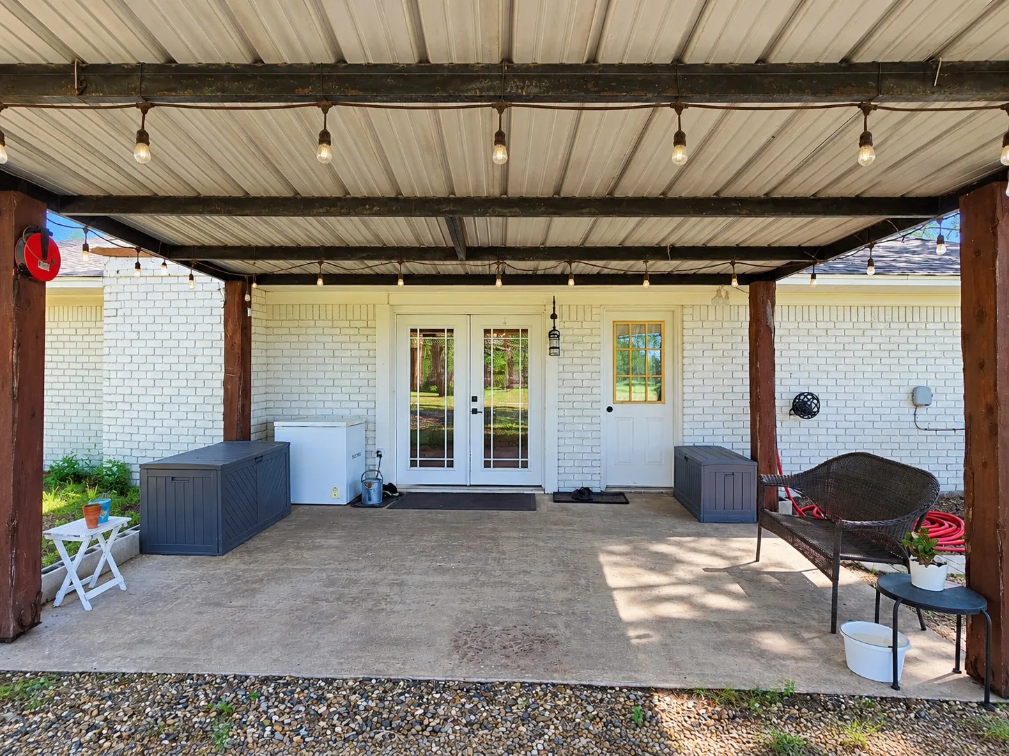 Single Family Residence For Sale in Hopkins County , 1426 Farm Road 2560, Sulphur Springs, Texas 75482, 3 Bedroom, 2 Bathroom, Garage spaces, 1,920 Sqft, built in 1970, mls#21404289, Real Estate Agent in Sulphur Springs, Homes For Sale in Hopkins county, Homes For Sale in Sulphur Springs, Realtor in Sulphur Springs Texas, Real Estate Brokerage Independent Realty Texas, Luminita Cordes Realtor