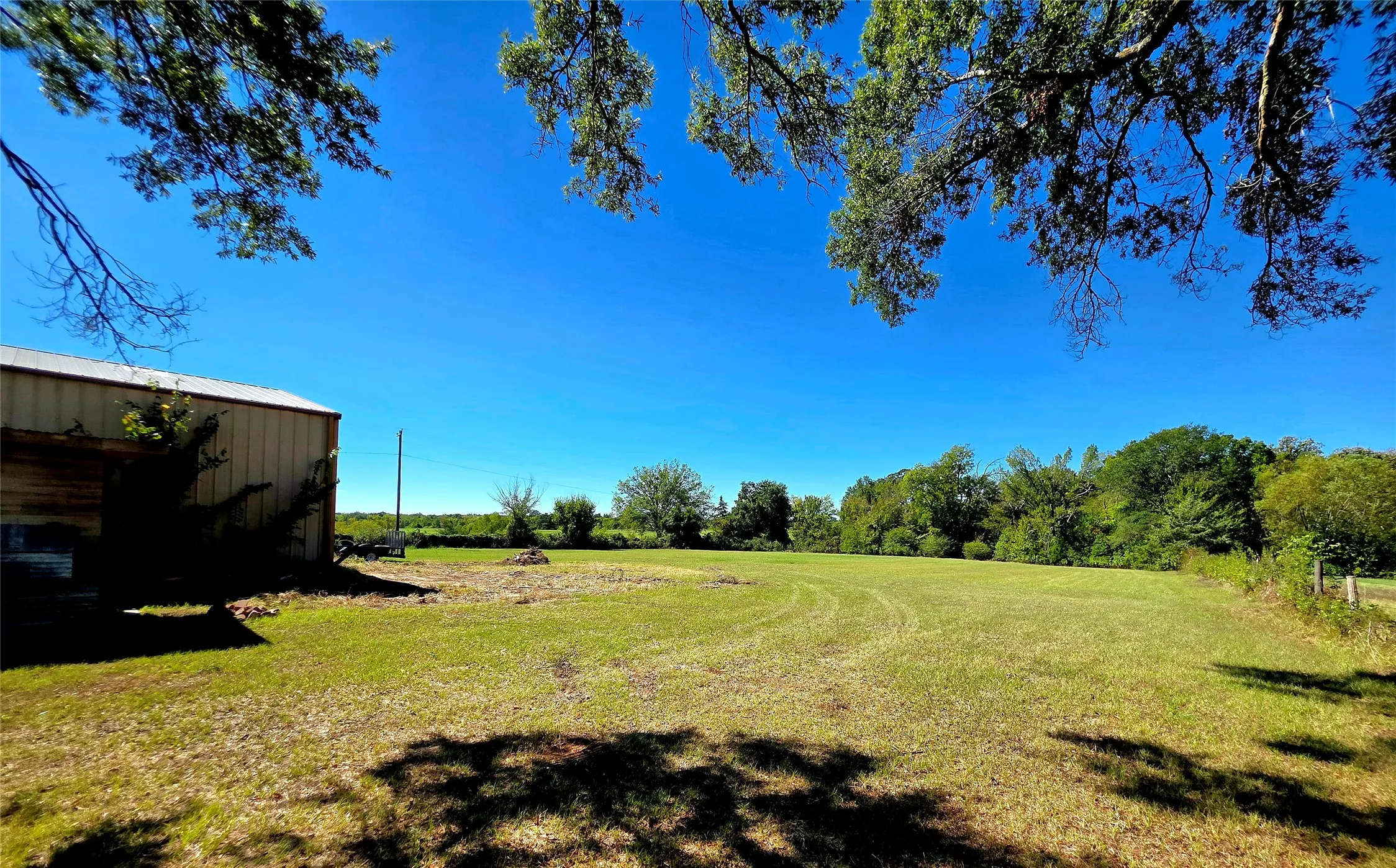 Single Family Residence For Sale in Hopkins County , 1426 Farm Road 2560, Sulphur Springs, Texas 75482, 3 Bedroom, 2 Bathroom, Garage spaces, 1,920 Sqft, built in 1970, mls#21404289, Real Estate Agent in Sulphur Springs, Homes For Sale in Hopkins county, Homes For Sale in Sulphur Springs, Realtor in Sulphur Springs Texas, Real Estate Brokerage Independent Realty Texas, Luminita Cordes Realtor
