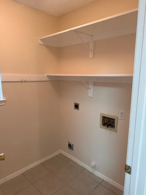 Single Family Residence For Rent in Collin County , 12018 Biloxi Drive, Frisco, Texas 75035, 3 Bedroom, 2 Bathroom, 2 Garage spaces, 2,023 Sqft, built in 1996, mls#21404913, Real Estate Agent in Frisco, Homes For Rent in Collin county, Homes For Rent in Frisco, Realtor in Frisco Texas, Real Estate Brokerage Independent Realty Texas, Luminita Cordes Realtor