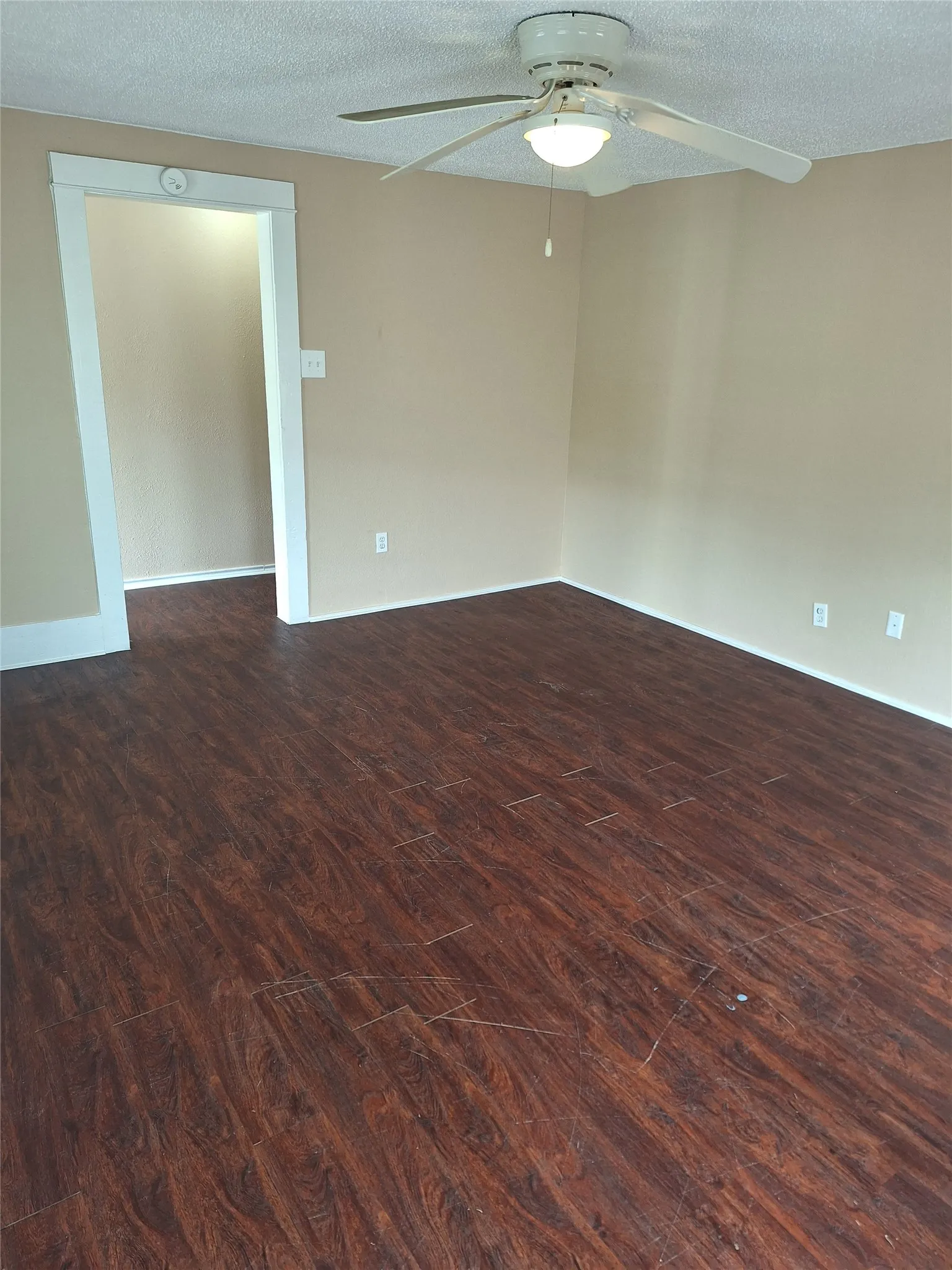 Duplex For Rent in Taylor County , 1942 State Street D, Abilene, Texas 79603, 2 Bedroom, 1 Bathroom, Garage spaces, 915 Sqft, built in 1925, mls#21404909, Real Estate Agent in Abilene, Homes For Rent in Taylor county, Homes For Rent in Abilene, Realtor in Abilene Texas, Real Estate Brokerage Independent Realty Texas, Luminita Cordes Realtor