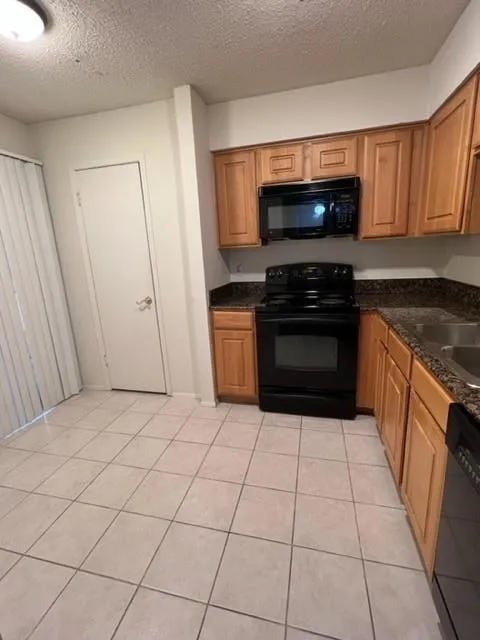 Condominium For Sale in Dallas County , 5300 Keller Springs Road 2013, Dallas, Texas 75248, 1 Bedroom, 1 Bathroom, Garage spaces, 812 Sqft, built in 1982, mls#21404891, Real Estate Agent in Dallas, Homes For Sale in Dallas county, Homes For Sale in Dallas, Realtor in Dallas Texas, Real Estate Brokerage Independent Realty Texas, Luminita Cordes Realtor