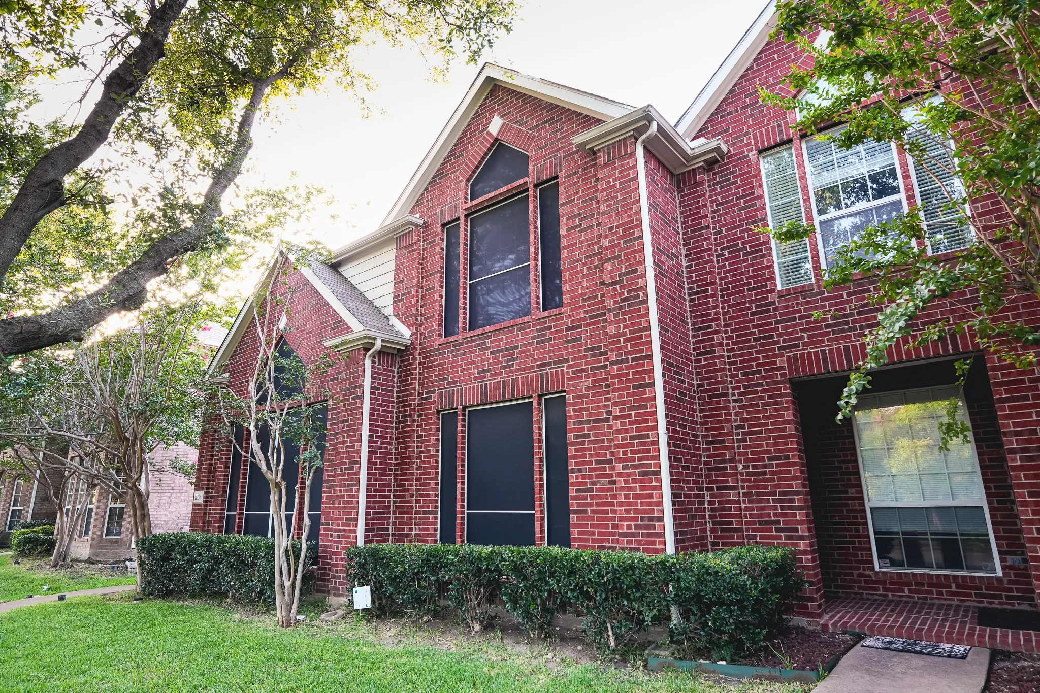 Single Family Residence For Rent in Collin County , 11354 Still Hollow Drive, Frisco, Texas 75035, 3 Bedroom, 3 Bathroom, 2 Garage spaces, 2,004 Sqft, built in 2001, mls#21404915, Real Estate Agent in Frisco, Homes For Rent in Collin county, Homes For Rent in Frisco, Realtor in Frisco Texas, Real Estate Brokerage Independent Realty Texas, Luminita Cordes Realtor
