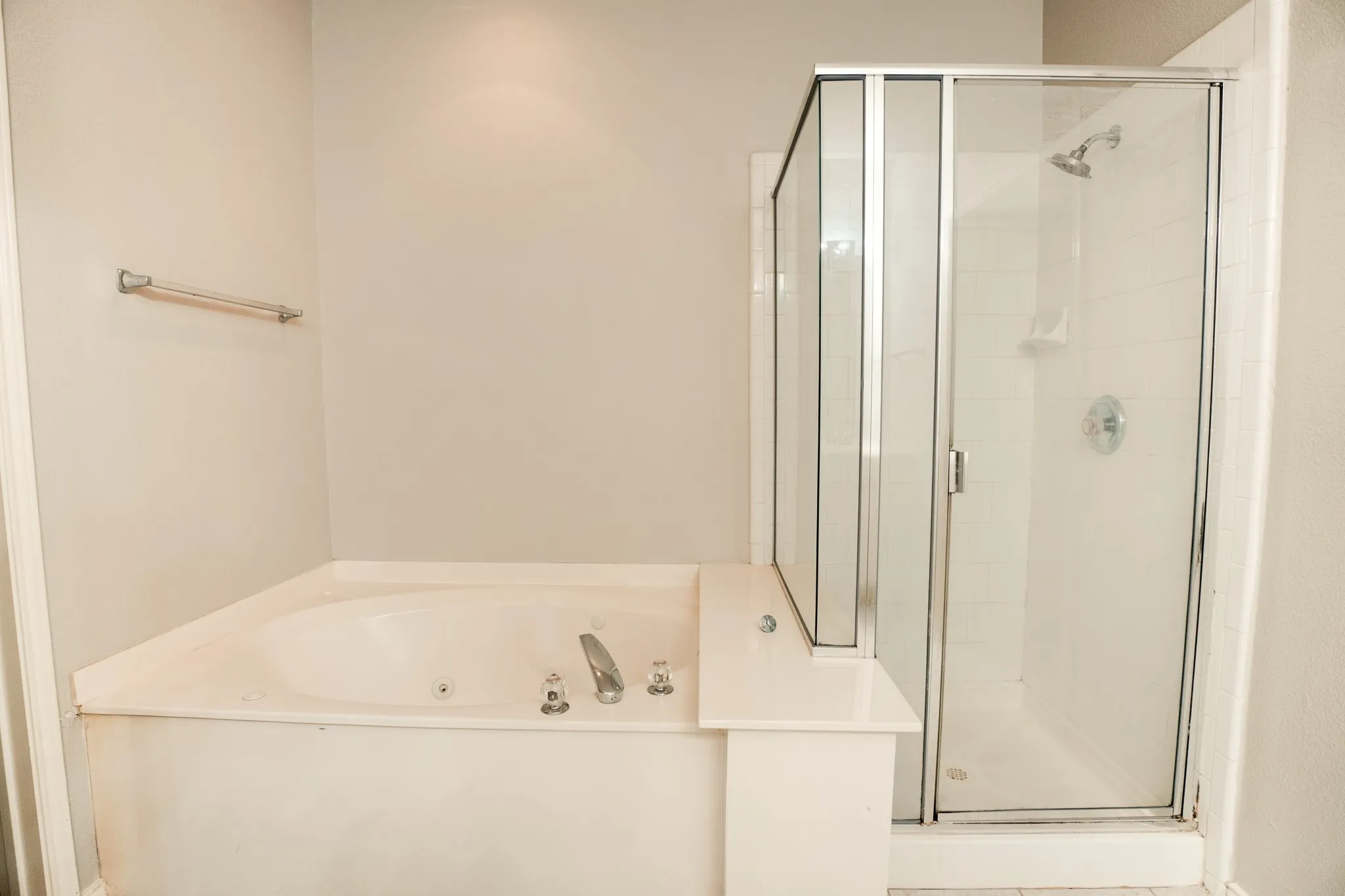 Single Family Residence For Rent in Collin County , 11354 Still Hollow Drive, Frisco, Texas 75035, 3 Bedroom, 3 Bathroom, 2 Garage spaces, 2,004 Sqft, built in 2001, mls#21404915, Real Estate Agent in Frisco, Homes For Rent in Collin county, Homes For Rent in Frisco, Realtor in Frisco Texas, Real Estate Brokerage Independent Realty Texas, Luminita Cordes Realtor