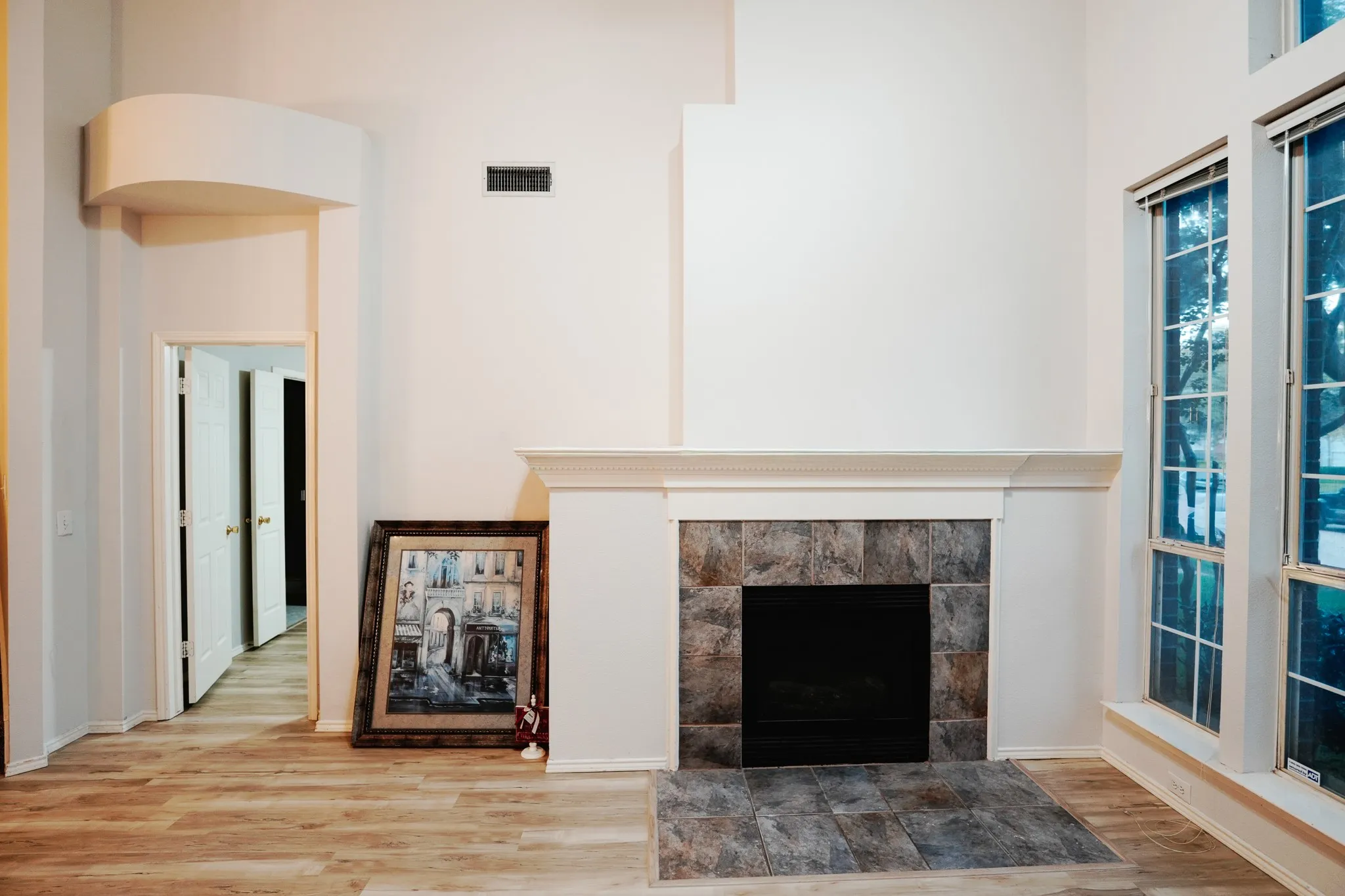 Single Family Residence For Rent in Collin County , 11354 Still Hollow Drive, Frisco, Texas 75035, 3 Bedroom, 3 Bathroom, 2 Garage spaces, 2,004 Sqft, built in 2001, mls#21404915, Real Estate Agent in Frisco, Homes For Rent in Collin county, Homes For Rent in Frisco, Realtor in Frisco Texas, Real Estate Brokerage Independent Realty Texas, Luminita Cordes Realtor