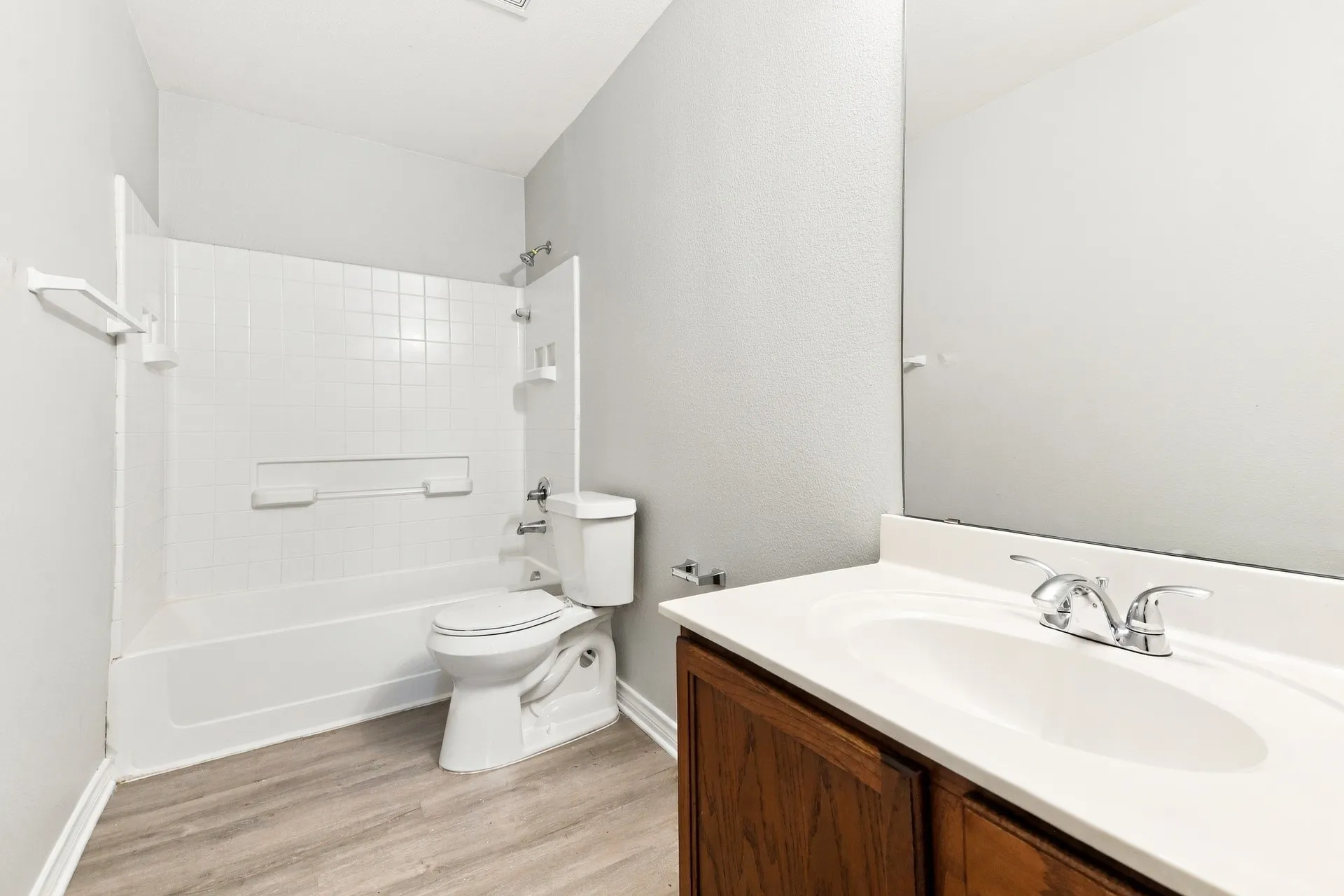 Single Family Residence For Rent in Denton County , 1601 Princess Lane, Little Elm, Texas 75036, 5 Bedroom, 4 Bathroom, 2 Garage spaces, 4,014 Sqft, built in 2005, mls#21404900, Real Estate Agent in Little Elm, Homes For Rent in Denton county, Homes For Rent in Little Elm, Realtor in Little Elm Texas, Real Estate Brokerage Independent Realty Texas, Luminita Cordes Realtor