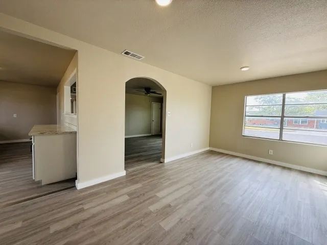 Single Family Residence For Sale in Ector County , 615 E 55th Street, Odessa, Texas 79762, 3 Bedroom, 2 Bathroom, Garage spaces, 1,328 Sqft, built in 1958, mls#21404908, Real Estate Agent in Odessa, Homes For Sale in Ector county, Homes For Sale in Odessa, Realtor in Odessa Texas, Real Estate Brokerage Independent Realty Texas, Luminita Cordes Realtor