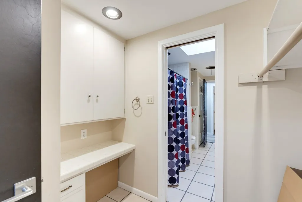 Single Family Residence For Sale in Taylor County , 4026 Congress Court, Abilene, Texas 79603, 4 Bedroom, 2 Bathroom, 2 Garage spaces, 2,345 Sqft, built in 1966, mls#21403935, Real Estate Agent in Abilene, Homes For Sale in Taylor county, Homes For Sale in Abilene, Realtor in Abilene Texas, Real Estate Brokerage Independent Realty Texas, Luminita Cordes Realtor