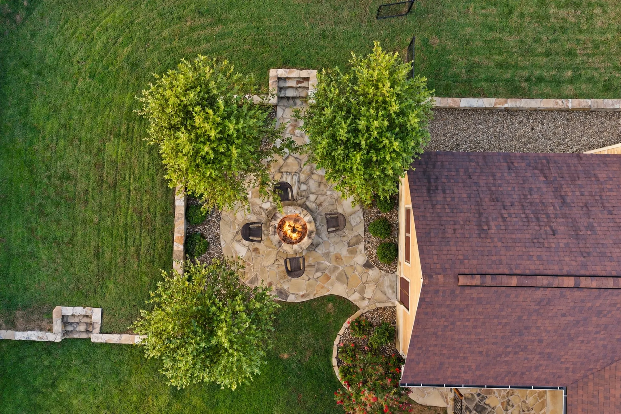 Single Family Residence For Sale in Titus County , 213 Devonshire, Mt Pleasant, Texas 75455, 4 Bedroom, 4 Bathroom, 2 Garage spaces, 2,923 Sqft, built in 2008, mls#21395591, Real Estate Agent in Mt Pleasant, Homes For Sale in Titus county, Homes For Sale in Mt Pleasant, Realtor in Mt Pleasant Texas, Real Estate Brokerage Independent Realty Texas, Luminita Cordes Realtor