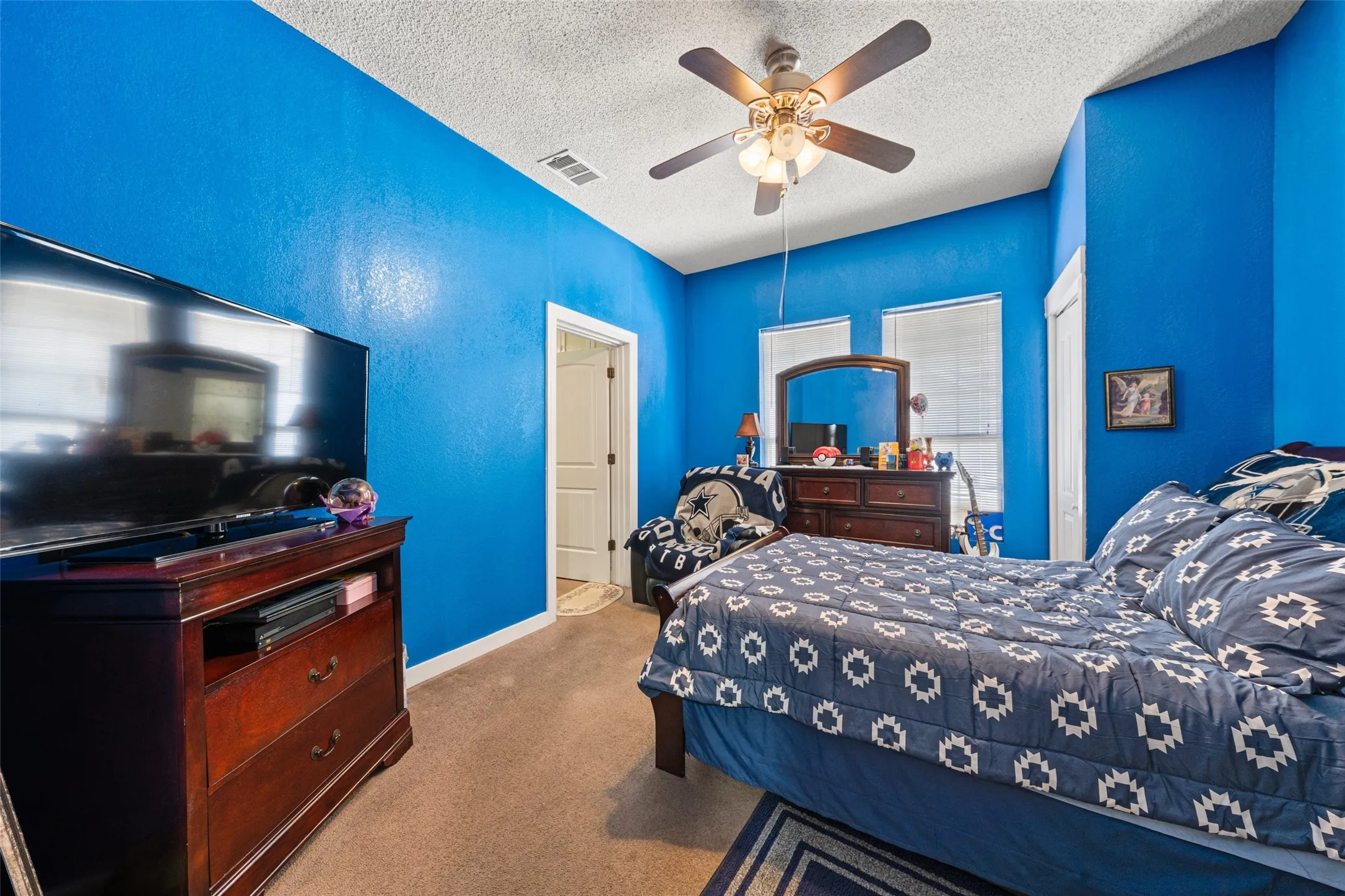 Single Family Residence For Sale in Mc Lennan County , 3215 Bosque Boulevard, Waco, Texas 76707, 3 Bedroom, 1 Bathroom, Garage spaces, 1,668 Sqft, built in 1940, mls#21404074, Real Estate Agent in Waco, Homes For Sale in Mc Lennan county, Homes For Sale in Waco, Realtor in Waco Texas, Real Estate Brokerage Independent Realty Texas, Luminita Cordes Realtor
