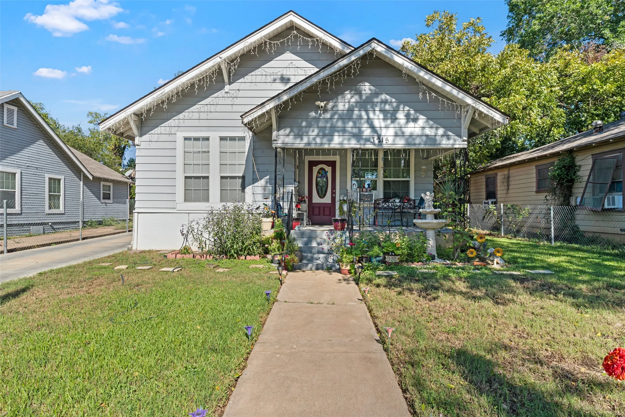 Single Family Residence For Sale in Mc Lennan County , 3215 Bosque Boulevard, Waco, Texas 76707, 3 Bedroom, 1 Bathroom, Garage spaces, 1,668 Sqft, built in 1940, mls#21404074, Real Estate Agent in Waco, Homes For Sale in Mc Lennan county, Homes For Sale in Waco, Realtor in Waco Texas, Real Estate Brokerage Independent Realty Texas, Luminita Cordes Realtor