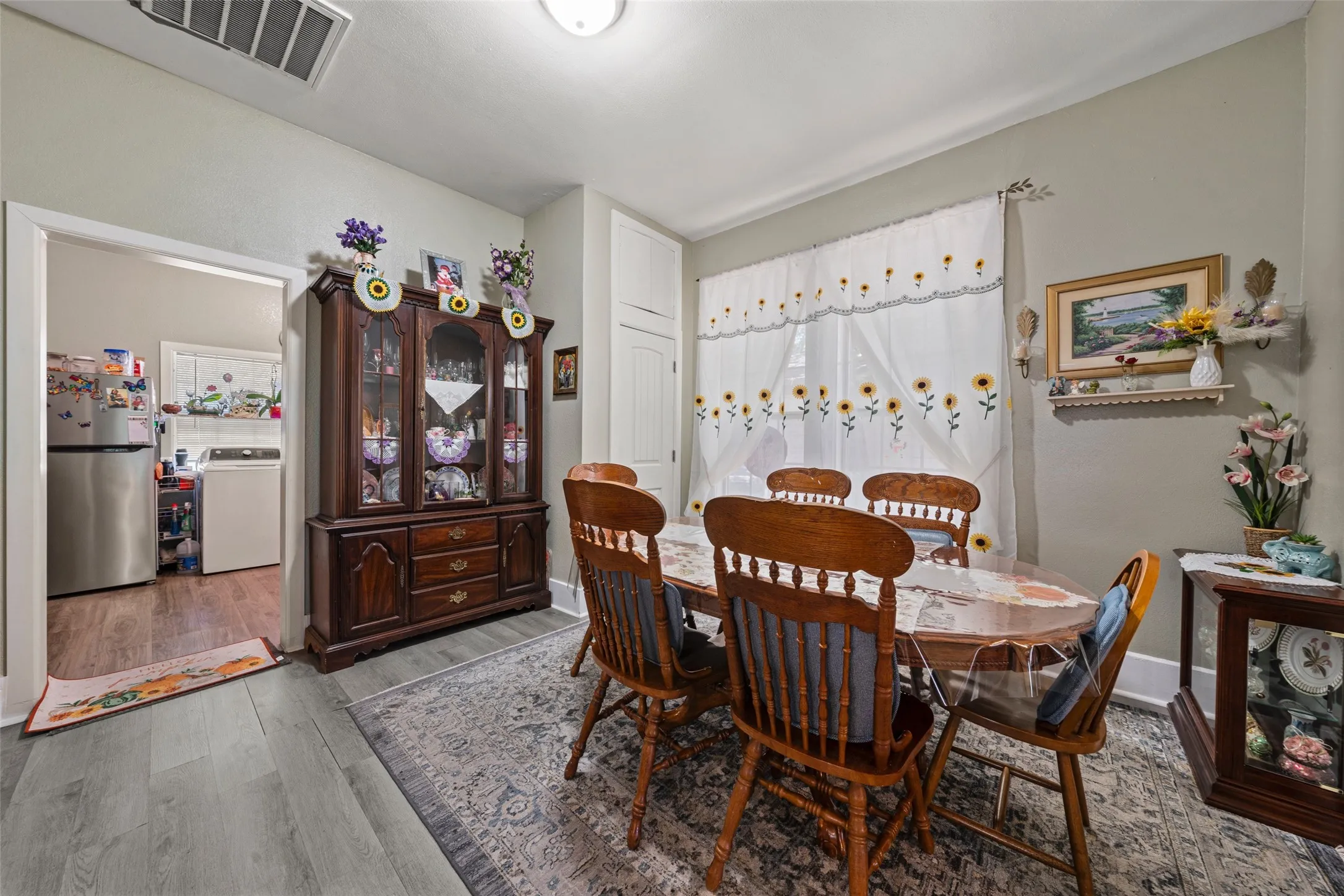 Single Family Residence For Sale in Mc Lennan County , 3215 Bosque Boulevard, Waco, Texas 76707, 3 Bedroom, 1 Bathroom, Garage spaces, 1,668 Sqft, built in 1940, mls#21404074, Real Estate Agent in Waco, Homes For Sale in Mc Lennan county, Homes For Sale in Waco, Realtor in Waco Texas, Real Estate Brokerage Independent Realty Texas, Luminita Cordes Realtor
