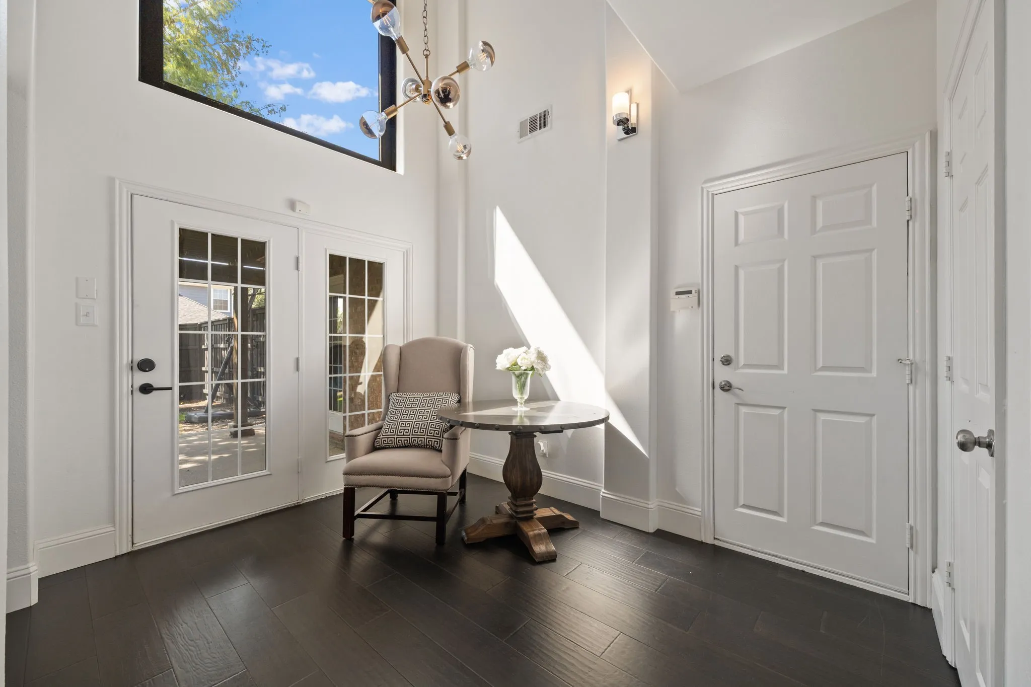 Single Family Residence For Rent in Denton County , 5925 Chatham Lane, The Colony, Texas 75056, 4 Bedroom, 4 Bathroom, 2 Garage spaces, 3,505 Sqft, built in 2000, mls#21394055, Real Estate Agent in The Colony, Homes For Rent in Denton county, Homes For Rent in The Colony, Realtor in The Colony Texas, Real Estate Brokerage Independent Realty Texas, Luminita Cordes Realtor