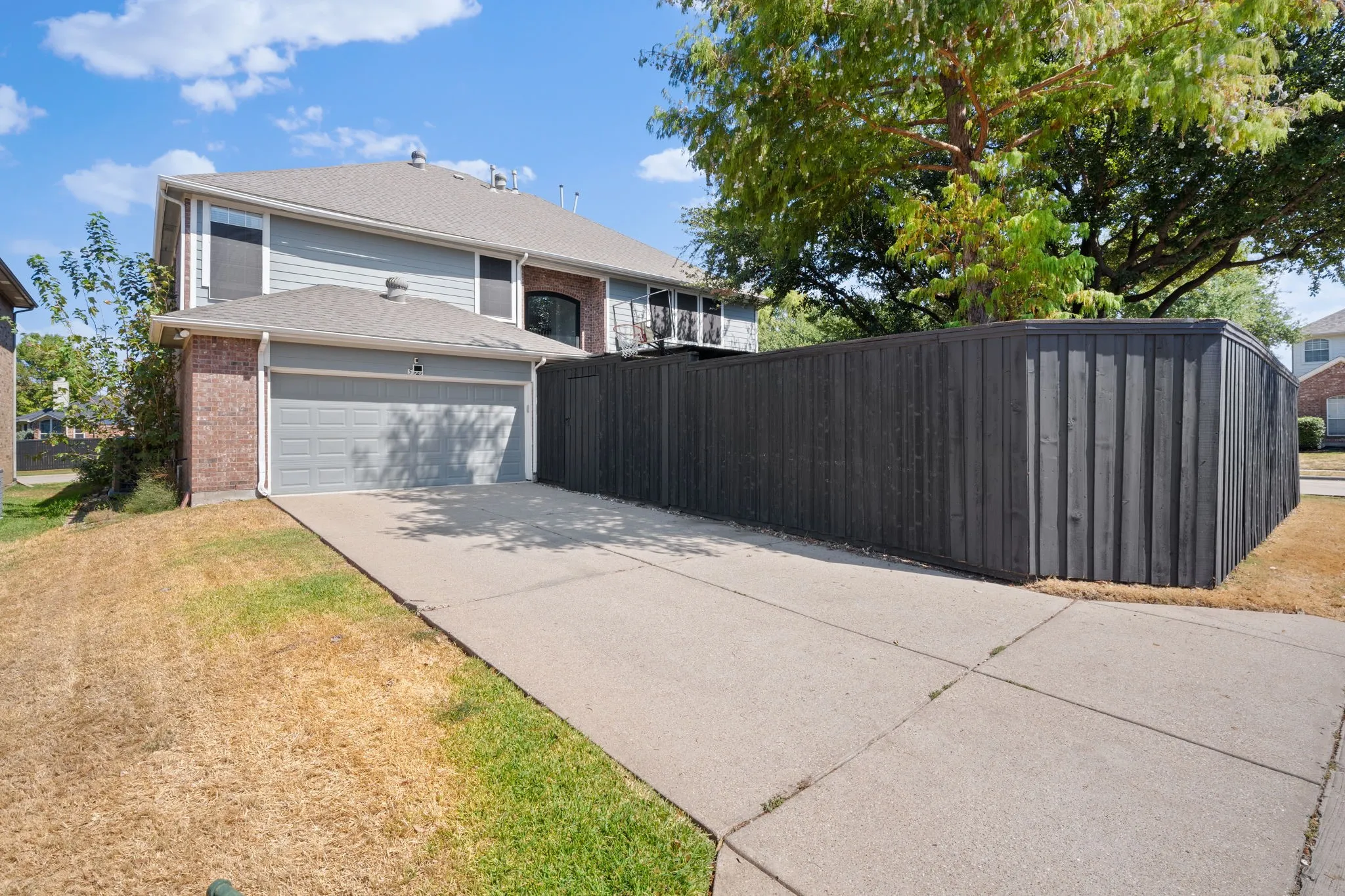 Single Family Residence For Rent in Denton County , 5925 Chatham Lane, The Colony, Texas 75056, 4 Bedroom, 4 Bathroom, 2 Garage spaces, 3,505 Sqft, built in 2000, mls#21394055, Real Estate Agent in The Colony, Homes For Rent in Denton county, Homes For Rent in The Colony, Realtor in The Colony Texas, Real Estate Brokerage Independent Realty Texas, Luminita Cordes Realtor