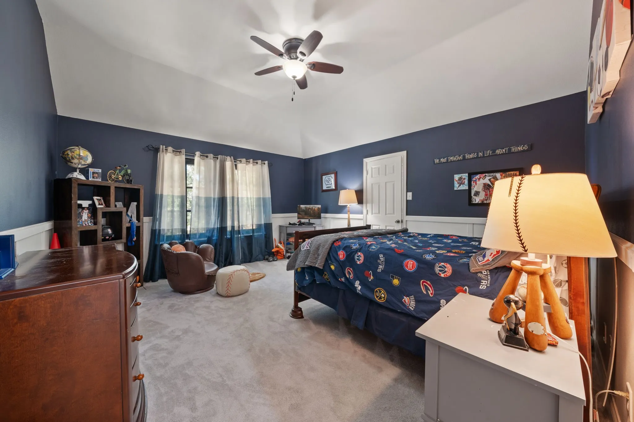 Single Family Residence For Rent in Denton County , 5925 Chatham Lane, The Colony, Texas 75056, 4 Bedroom, 4 Bathroom, 2 Garage spaces, 3,505 Sqft, built in 2000, mls#21394055, Real Estate Agent in The Colony, Homes For Rent in Denton county, Homes For Rent in The Colony, Realtor in The Colony Texas, Real Estate Brokerage Independent Realty Texas, Luminita Cordes Realtor