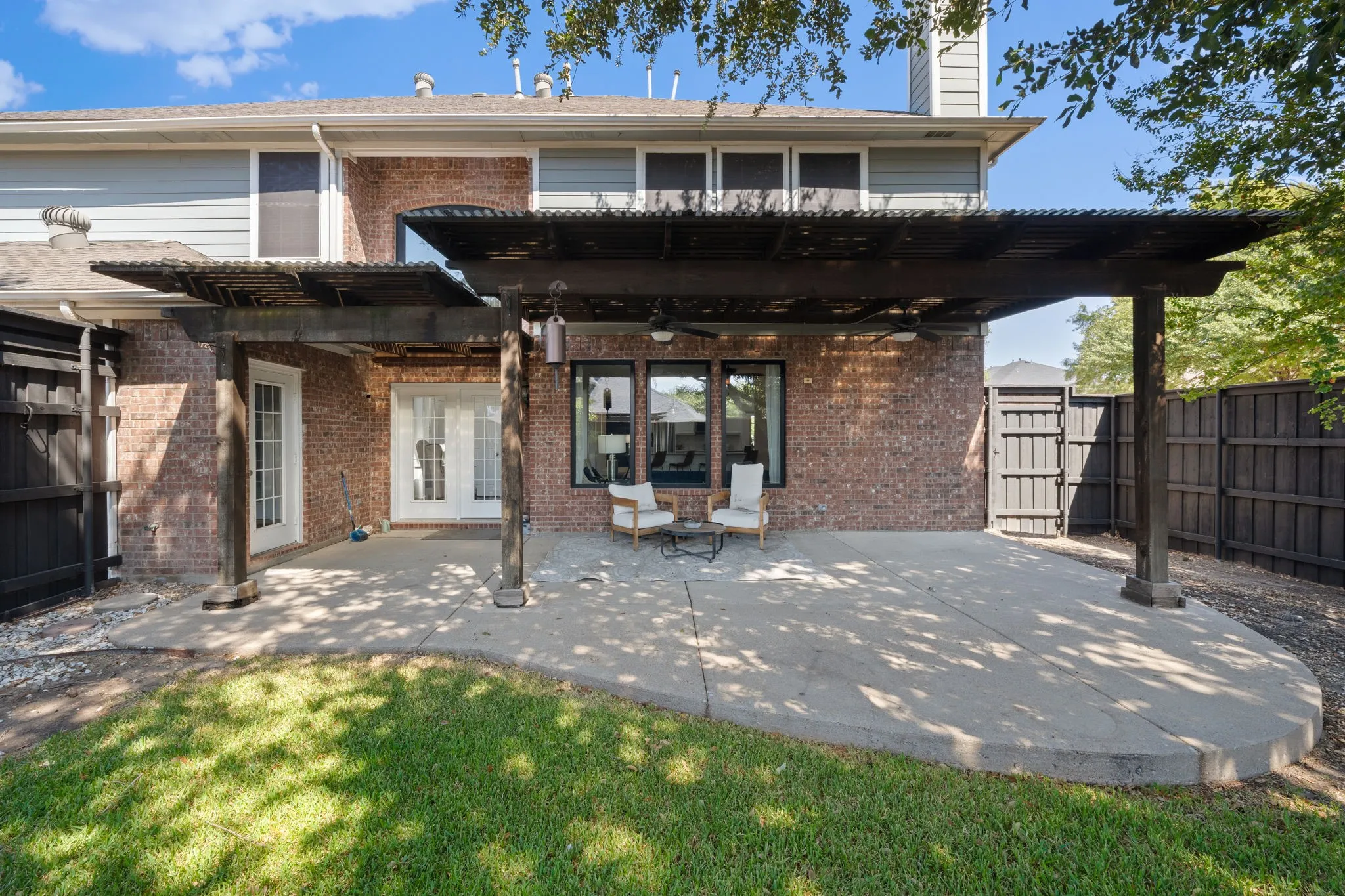 Single Family Residence For Rent in Denton County , 5925 Chatham Lane, The Colony, Texas 75056, 4 Bedroom, 4 Bathroom, 2 Garage spaces, 3,505 Sqft, built in 2000, mls#21394055, Real Estate Agent in The Colony, Homes For Rent in Denton county, Homes For Rent in The Colony, Realtor in The Colony Texas, Real Estate Brokerage Independent Realty Texas, Luminita Cordes Realtor