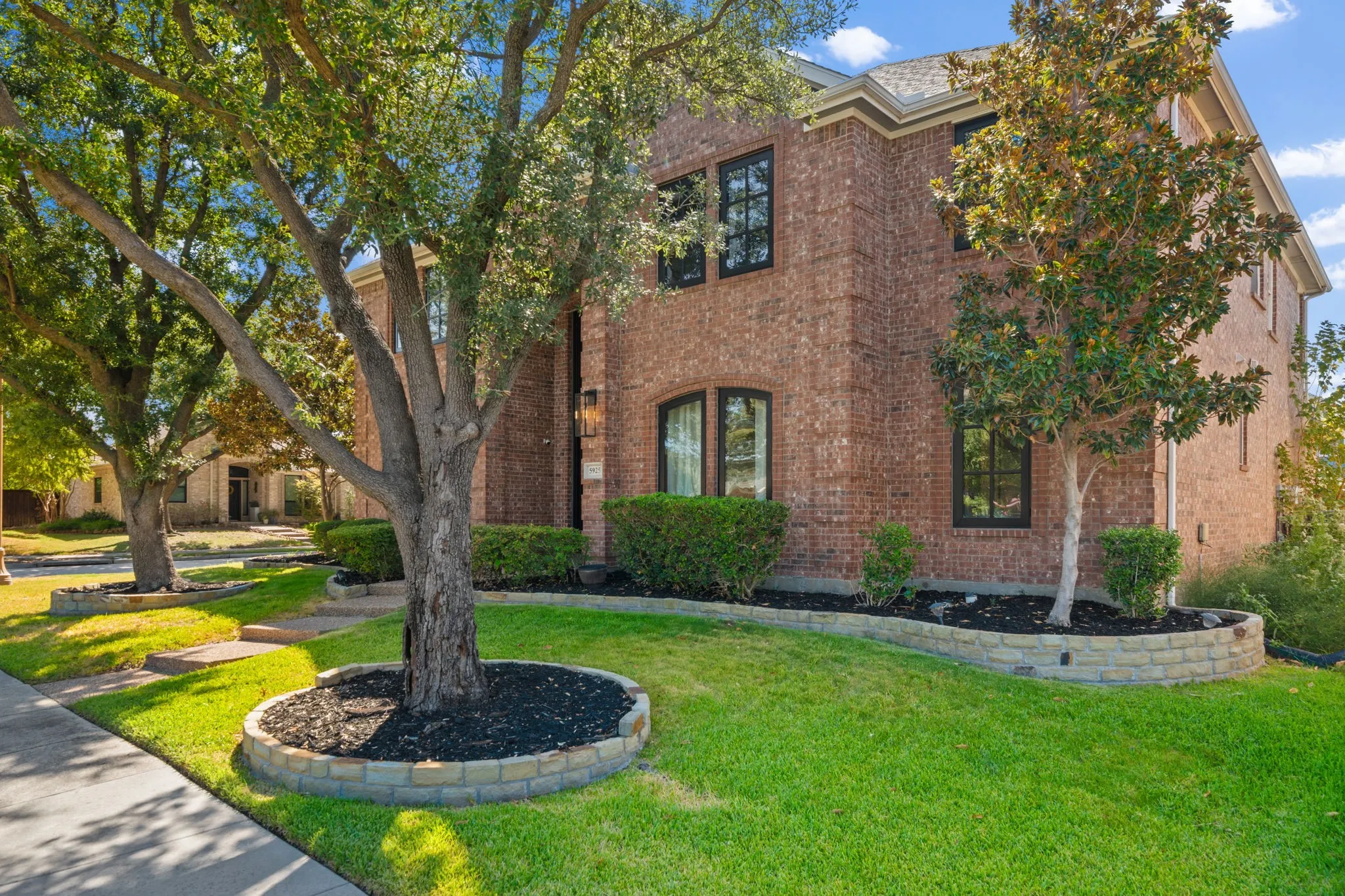 Single Family Residence For Rent in Denton County , 5925 Chatham Lane, The Colony, Texas 75056, 4 Bedroom, 4 Bathroom, 2 Garage spaces, 3,505 Sqft, built in 2000, mls#21394055, Real Estate Agent in The Colony, Homes For Rent in Denton county, Homes For Rent in The Colony, Realtor in The Colony Texas, Real Estate Brokerage Independent Realty Texas, Luminita Cordes Realtor