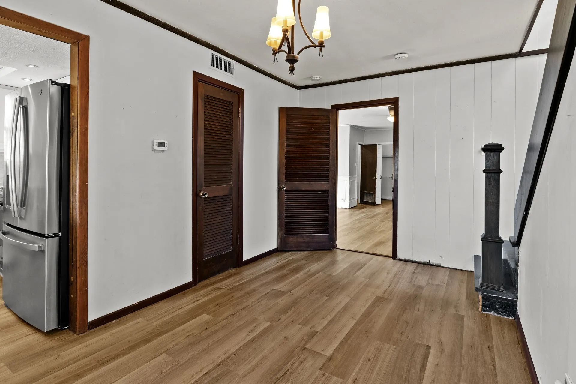 Single Family Residence For Sale in Red River (TX) County , 600 W 12th Street, Clarksville, Texas 75426, 4 Bedroom, 2 Bathroom, Garage spaces, 1,782 Sqft, built in 1977, mls#21404861, Real Estate Agent in Clarksville, Homes For Sale in Red River (TX) county, Homes For Sale in Clarksville, Realtor in Clarksville Texas, Real Estate Brokerage Independent Realty Texas, Luminita Cordes Realtor