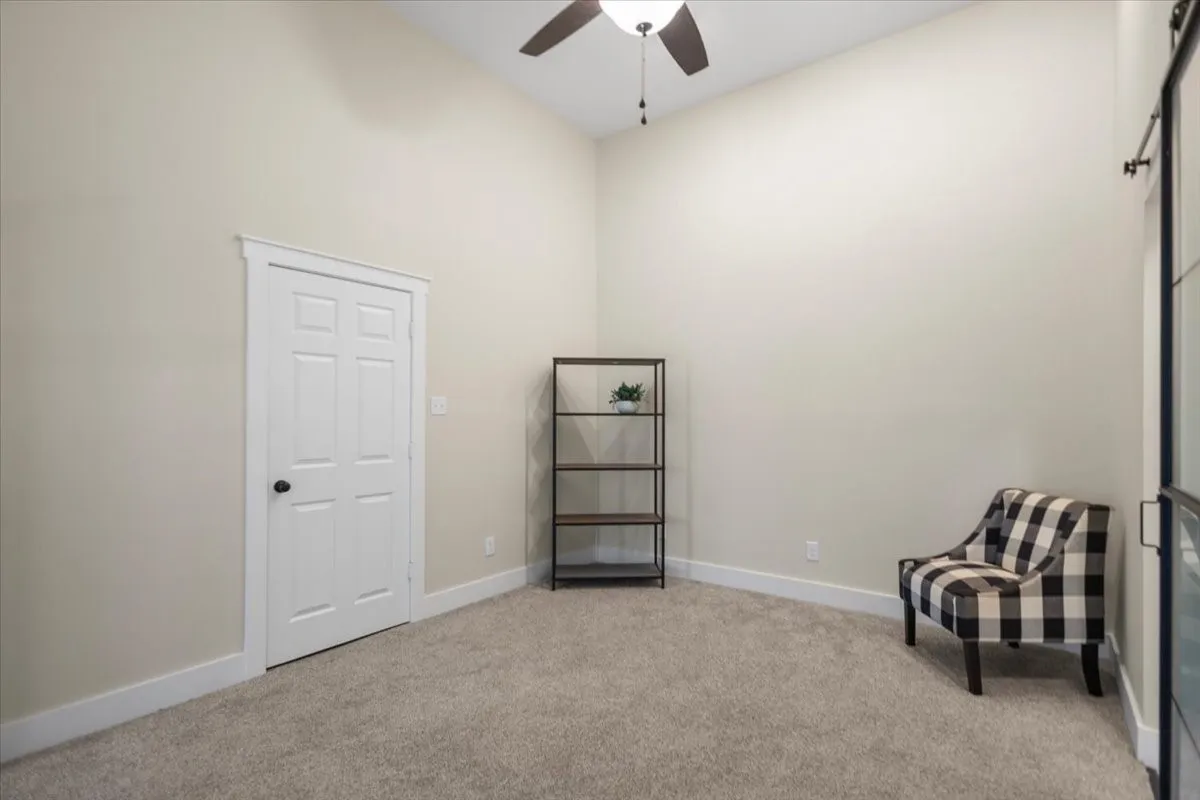 Single Family Residence For Sale in Smith County , 12032 C R 461, Lindale, Texas 75771, 4 Bedroom, 3 Bathroom, 2 Garage spaces, 3,450 Sqft, built in 1980, mls#21404889, Real Estate Agent in Lindale, Homes For Sale in Smith county, Homes For Sale in Lindale, Realtor in Lindale Texas, Real Estate Brokerage Independent Realty Texas, Luminita Cordes Realtor