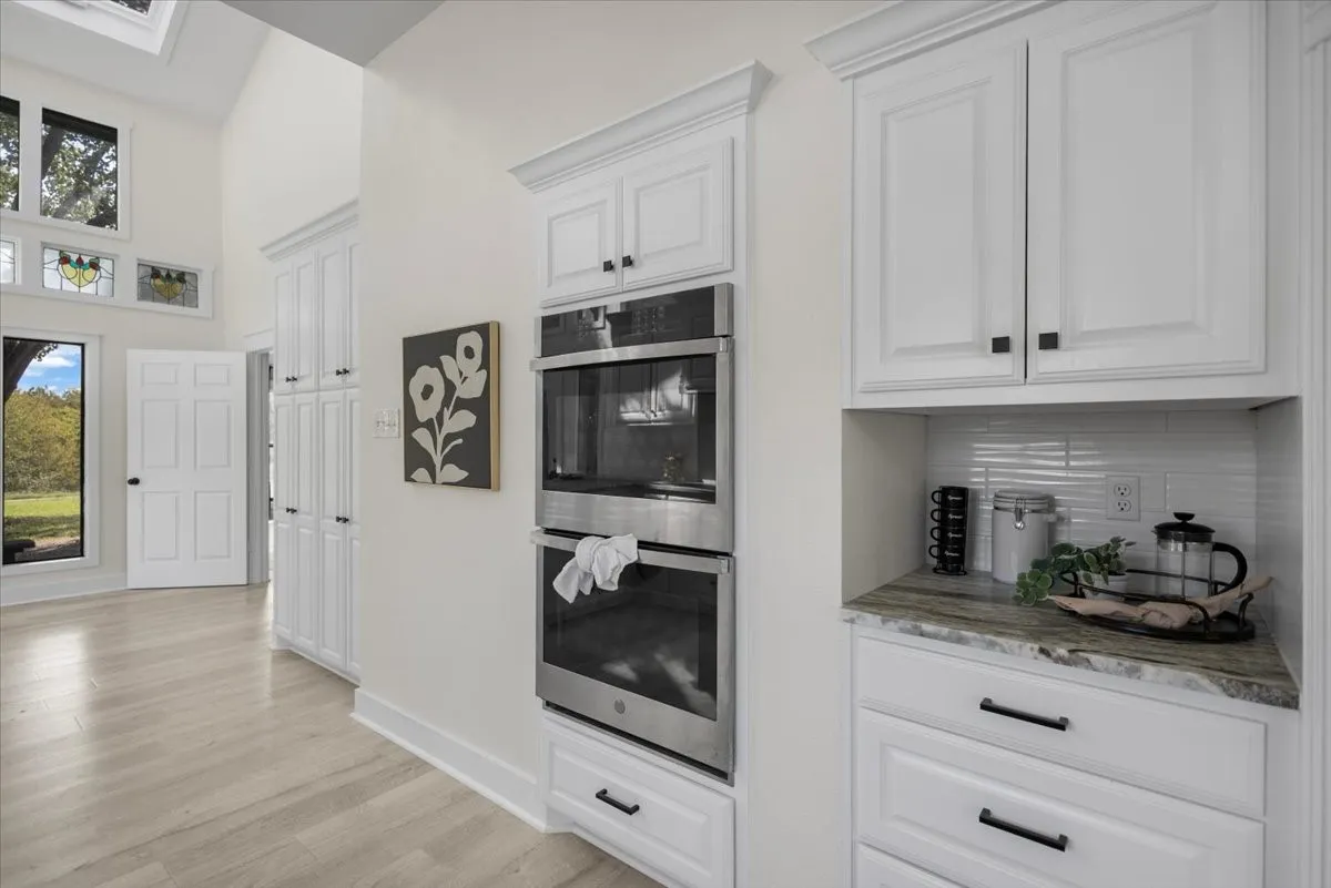 Single Family Residence For Sale in Smith County , 12032 C R 461, Lindale, Texas 75771, 4 Bedroom, 3 Bathroom, 2 Garage spaces, 3,450 Sqft, built in 1980, mls#21404889, Real Estate Agent in Lindale, Homes For Sale in Smith county, Homes For Sale in Lindale, Realtor in Lindale Texas, Real Estate Brokerage Independent Realty Texas, Luminita Cordes Realtor