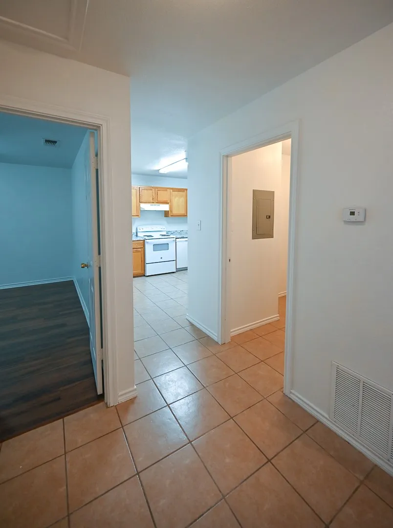 Quadruplex For Rent in Wise County , 105 S Wilson Unit A Street, Boyd, Texas 76023, 2 Bedroom, 1 Bathroom, Garage spaces, 800 Sqft, built in 2004, mls#21404926, Real Estate Agent in Boyd, Homes For Rent in Wise county, Homes For Rent in Boyd, Realtor in Boyd Texas, Real Estate Brokerage Independent Realty Texas, Luminita Cordes Realtor