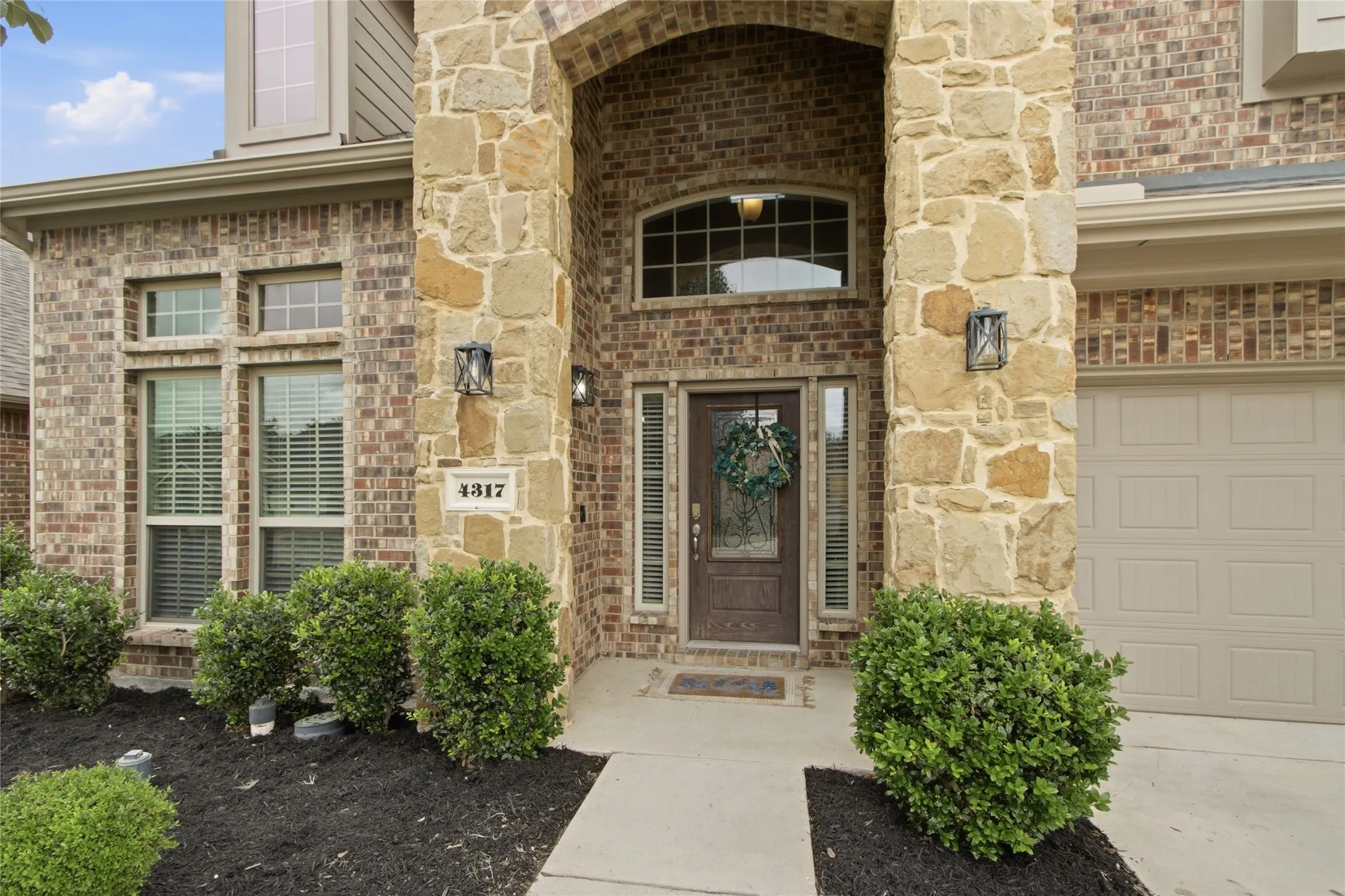 Single Family Residence For Rent in Denton County , 4317 Lakeview Drive, Frisco, Texas 75036, 4 Bedroom, 4 Bathroom, 2 Garage spaces, 2,874 Sqft, built in 2018, mls#21404906, Real Estate Agent in Frisco, Homes For Rent in Denton county, Homes For Rent in Frisco, Realtor in Frisco Texas, Real Estate Brokerage Independent Realty Texas, Luminita Cordes Realtor