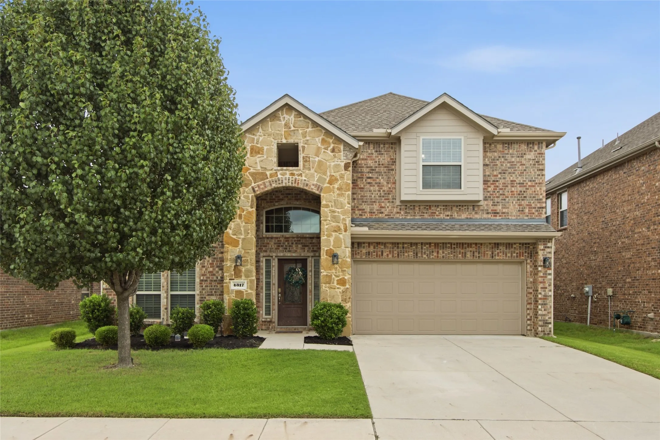 Single Family Residence For Rent in Denton County , 4317 Lakeview Drive, Frisco, Texas 75036, 4 Bedroom, 4 Bathroom, 2 Garage spaces, 2,874 Sqft, built in 2018, mls#21404906, Real Estate Agent in Frisco, Homes For Rent in Denton county, Homes For Rent in Frisco, Realtor in Frisco Texas, Real Estate Brokerage Independent Realty Texas, Luminita Cordes Realtor