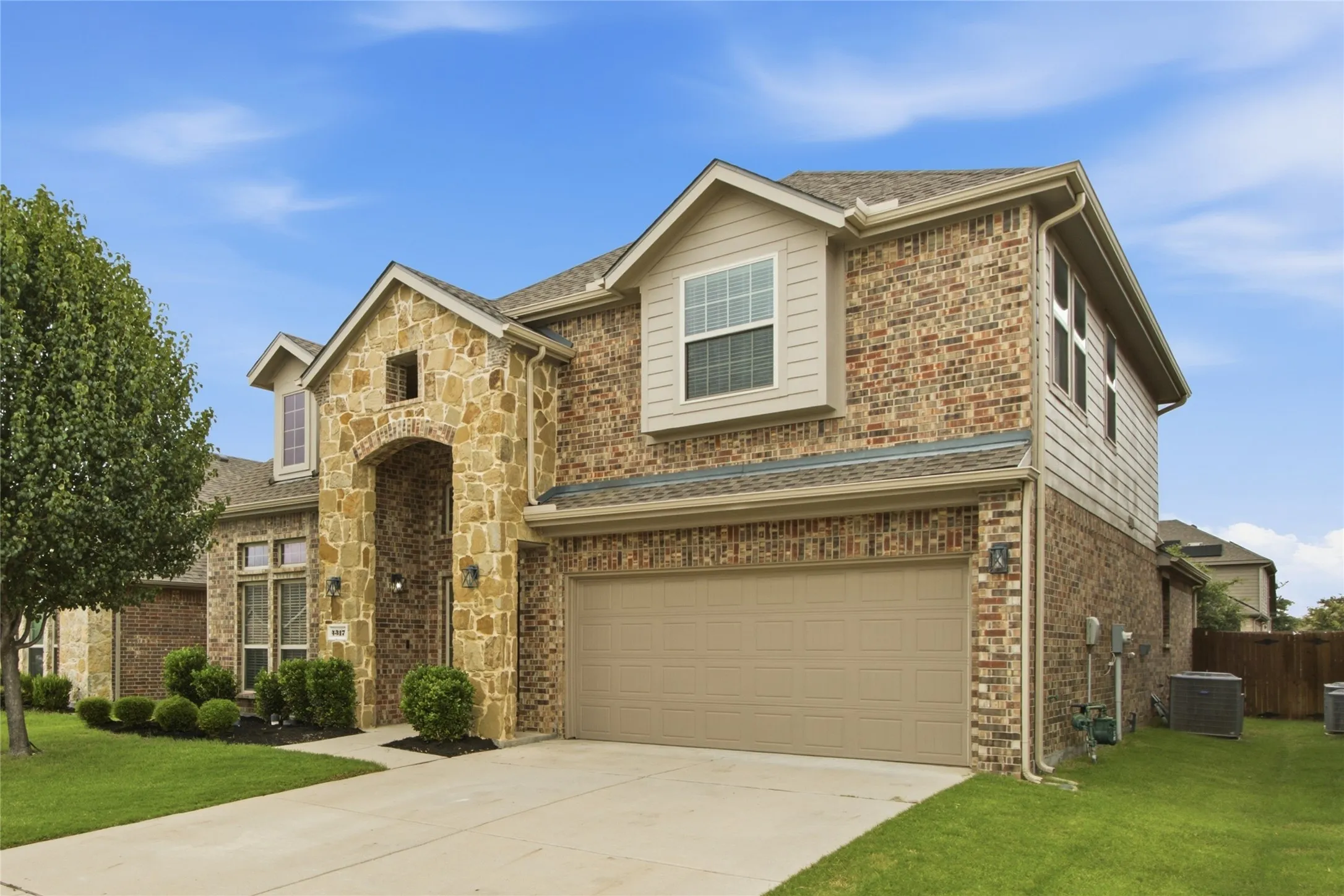 Single Family Residence For Rent in Denton County , 4317 Lakeview Drive, Frisco, Texas 75036, 4 Bedroom, 4 Bathroom, 2 Garage spaces, 2,874 Sqft, built in 2018, mls#21404906, Real Estate Agent in Frisco, Homes For Rent in Denton county, Homes For Rent in Frisco, Realtor in Frisco Texas, Real Estate Brokerage Independent Realty Texas, Luminita Cordes Realtor