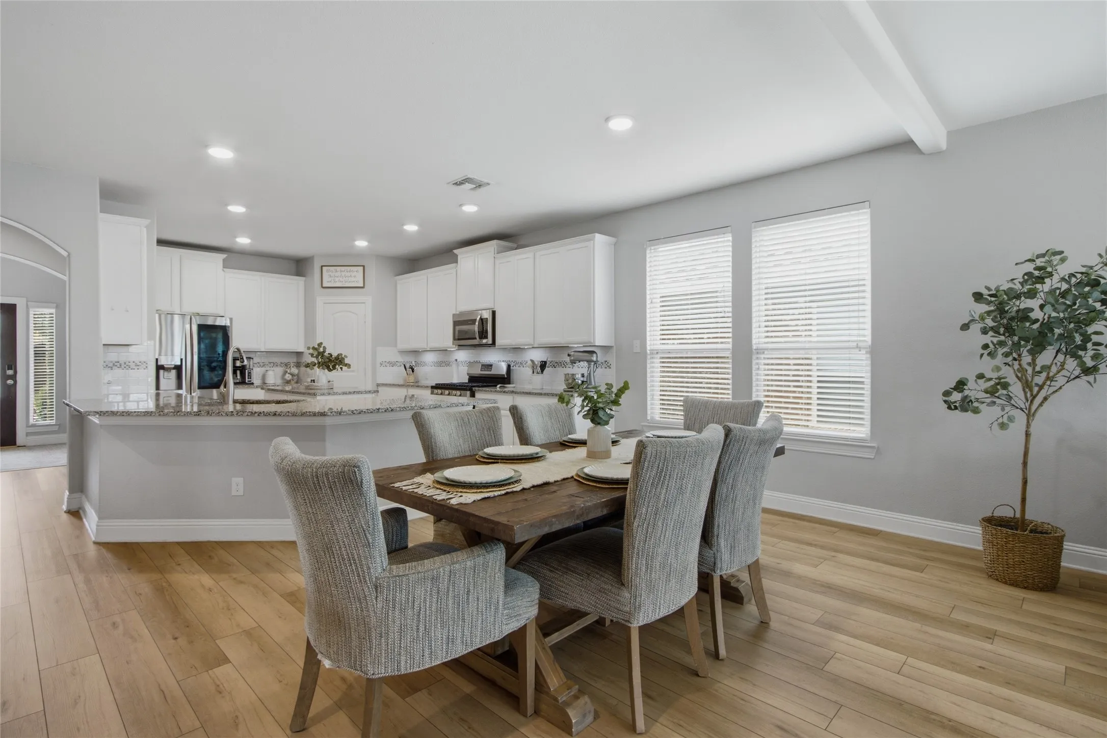 Single Family Residence For Rent in Denton County , 4317 Lakeview Drive, Frisco, Texas 75036, 4 Bedroom, 4 Bathroom, 2 Garage spaces, 2,874 Sqft, built in 2018, mls#21404906, Real Estate Agent in Frisco, Homes For Rent in Denton county, Homes For Rent in Frisco, Realtor in Frisco Texas, Real Estate Brokerage Independent Realty Texas, Luminita Cordes Realtor