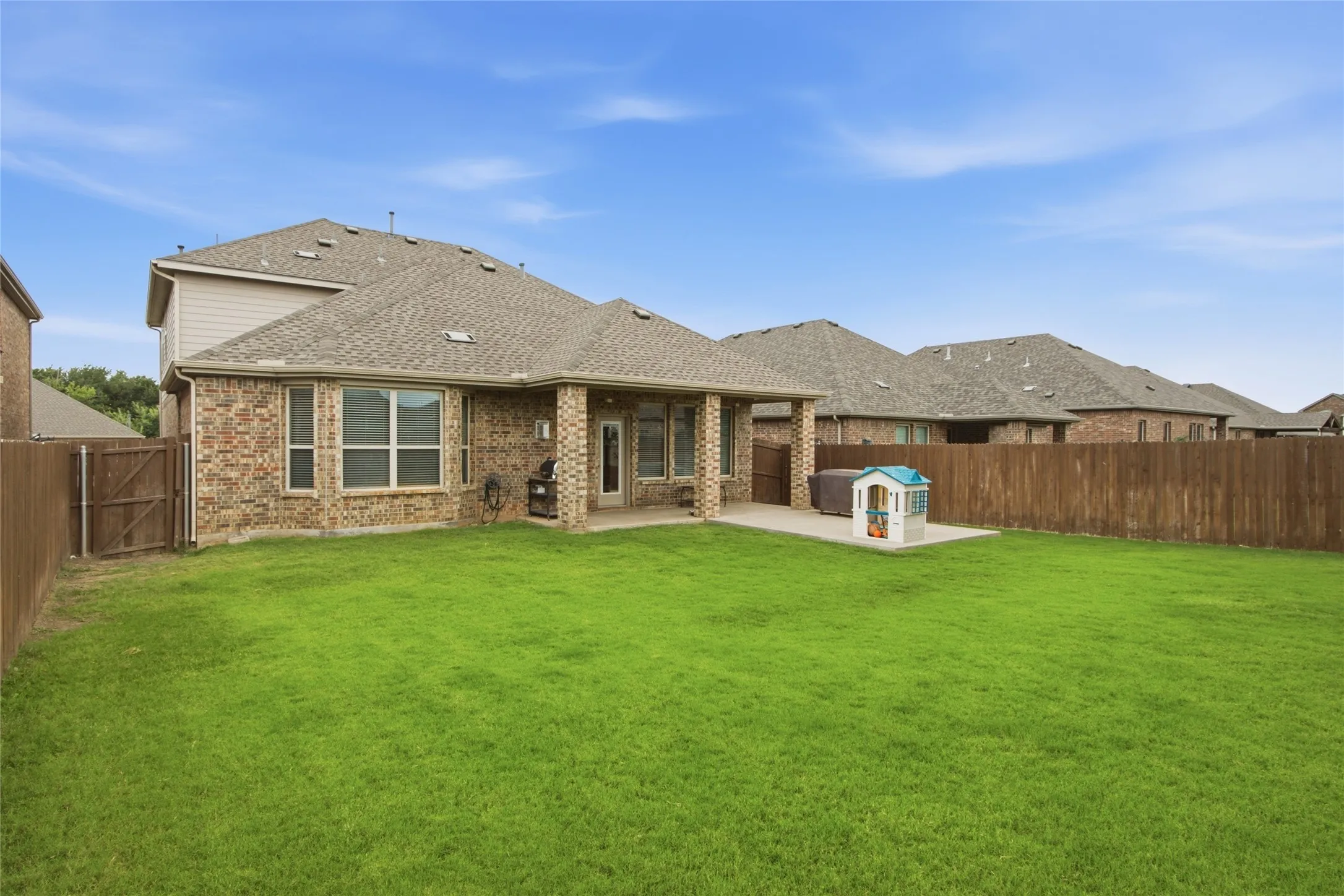 Single Family Residence For Rent in Denton County , 4317 Lakeview Drive, Frisco, Texas 75036, 4 Bedroom, 4 Bathroom, 2 Garage spaces, 2,874 Sqft, built in 2018, mls#21404906, Real Estate Agent in Frisco, Homes For Rent in Denton county, Homes For Rent in Frisco, Realtor in Frisco Texas, Real Estate Brokerage Independent Realty Texas, Luminita Cordes Realtor