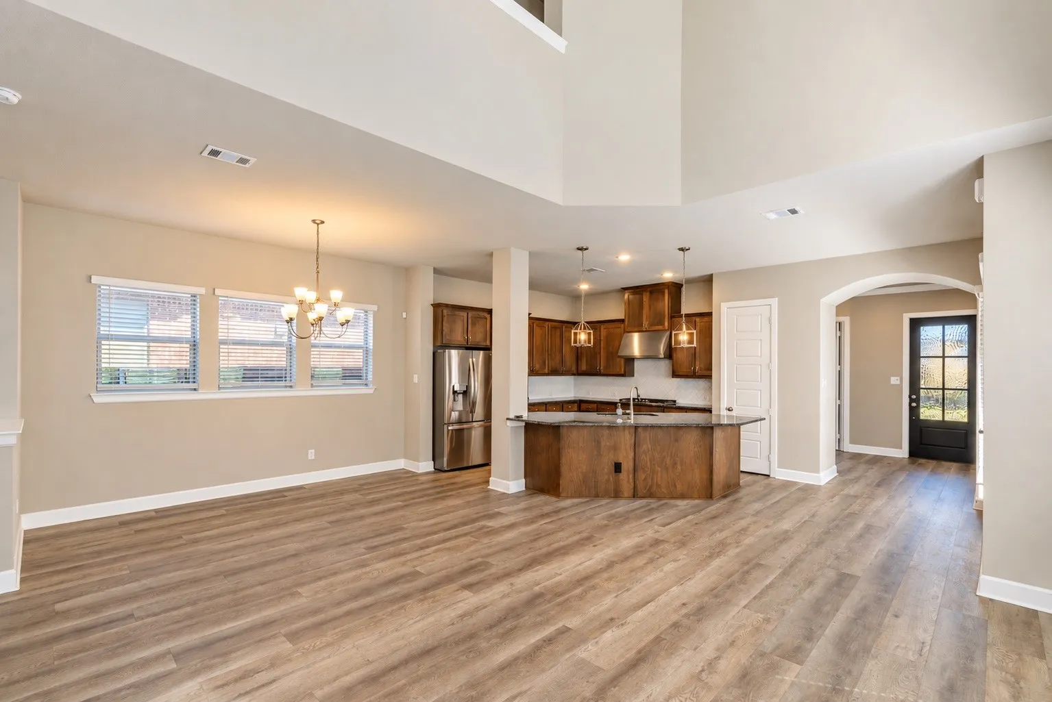Single Family Residence For Rent in Tarrant County , 1621 Rose Willow Way, Arlington, Texas 76005, 3 Bedroom, 3 Bathroom, 2 Garage spaces, 2,587 Sqft, built in 2020, mls#21404952, Real Estate Agent in Arlington, Homes For Rent in Tarrant county, Homes For Rent in Arlington, Realtor in Arlington Texas, Real Estate Brokerage Independent Realty Texas, Luminita Cordes Realtor