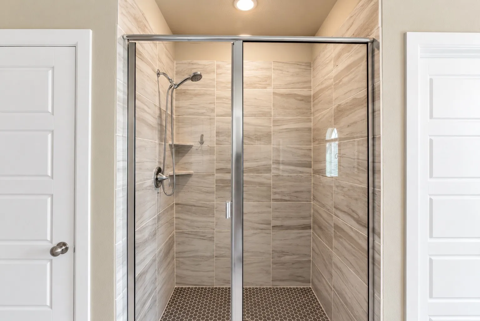 Single Family Residence For Rent in Tarrant County , 1621 Rose Willow Way, Arlington, Texas 76005, 3 Bedroom, 3 Bathroom, 2 Garage spaces, 2,587 Sqft, built in 2020, mls#21404952, Real Estate Agent in Arlington, Homes For Rent in Tarrant county, Homes For Rent in Arlington, Realtor in Arlington Texas, Real Estate Brokerage Independent Realty Texas, Luminita Cordes Realtor