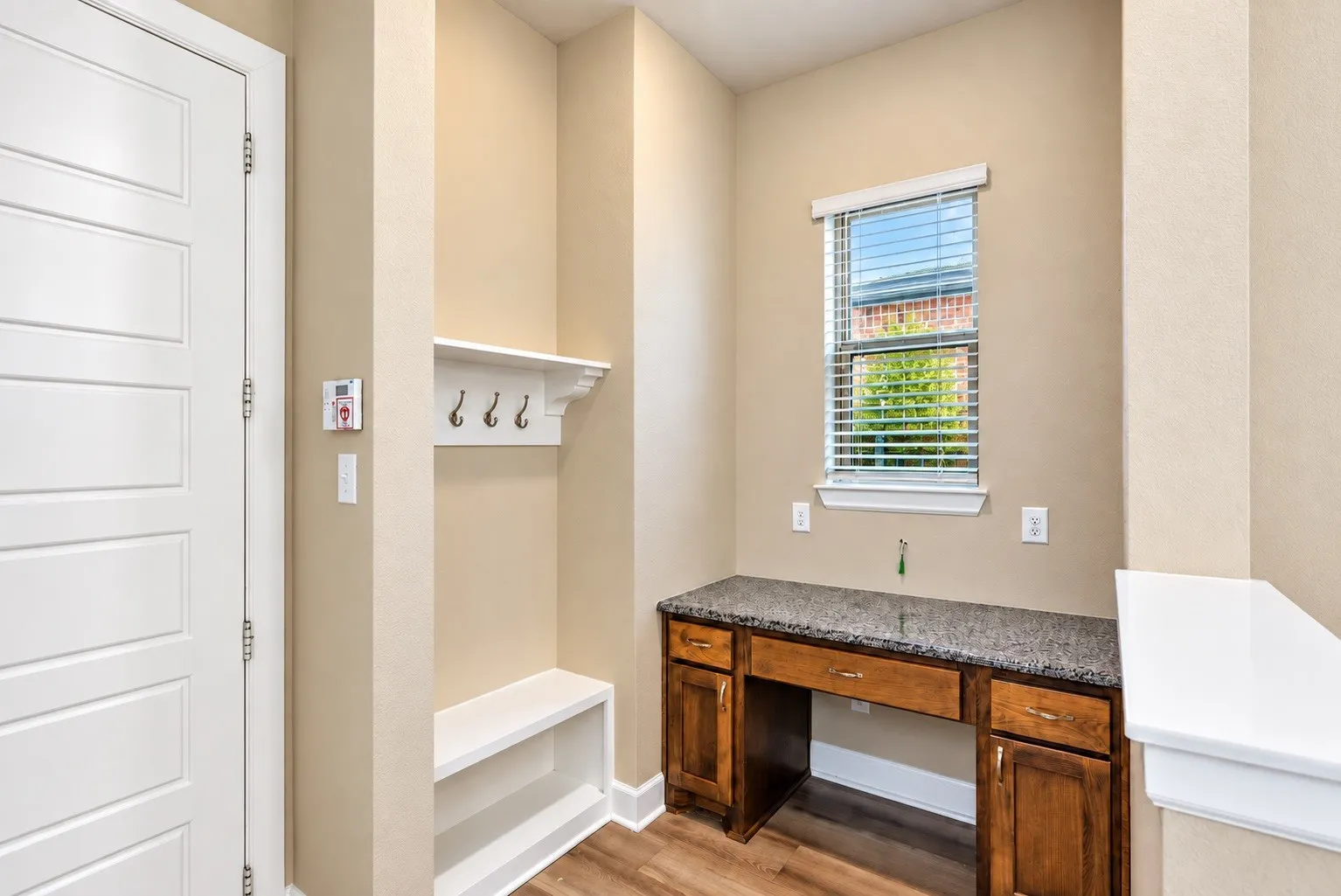 Single Family Residence For Rent in Tarrant County , 1621 Rose Willow Way, Arlington, Texas 76005, 3 Bedroom, 3 Bathroom, 2 Garage spaces, 2,587 Sqft, built in 2020, mls#21404952, Real Estate Agent in Arlington, Homes For Rent in Tarrant county, Homes For Rent in Arlington, Realtor in Arlington Texas, Real Estate Brokerage Independent Realty Texas, Luminita Cordes Realtor