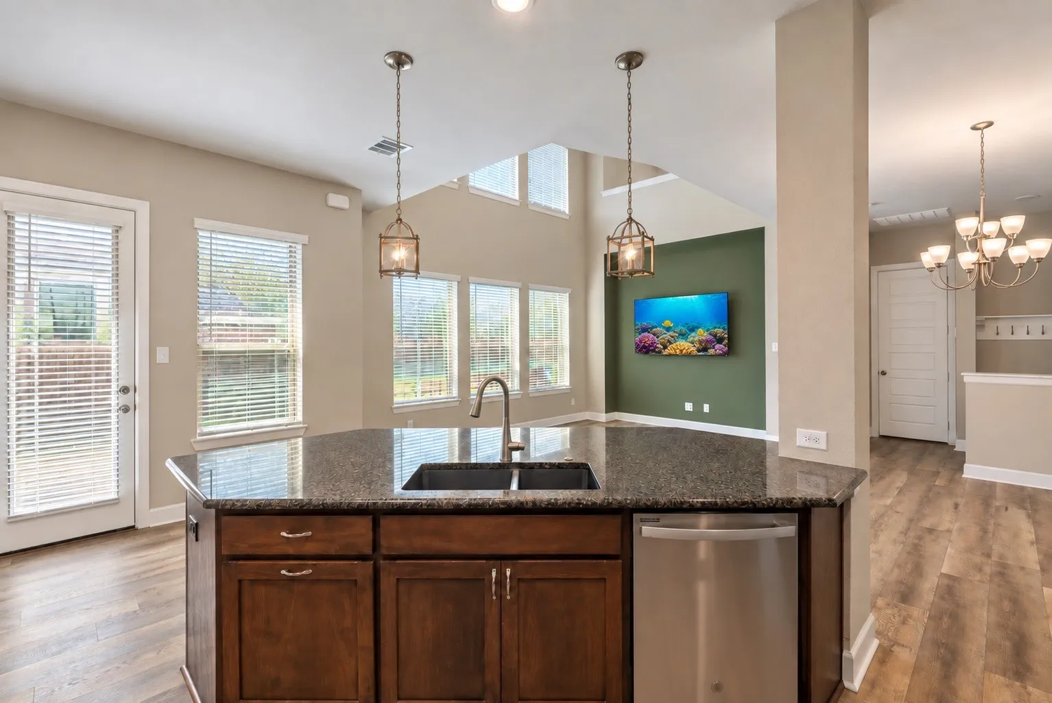 Single Family Residence For Rent in Tarrant County , 1621 Rose Willow Way, Arlington, Texas 76005, 3 Bedroom, 3 Bathroom, 2 Garage spaces, 2,587 Sqft, built in 2020, mls#21404952, Real Estate Agent in Arlington, Homes For Rent in Tarrant county, Homes For Rent in Arlington, Realtor in Arlington Texas, Real Estate Brokerage Independent Realty Texas, Luminita Cordes Realtor