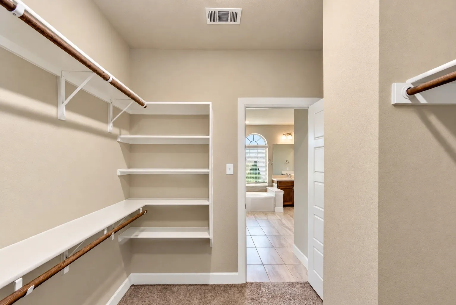Single Family Residence For Rent in Tarrant County , 1621 Rose Willow Way, Arlington, Texas 76005, 3 Bedroom, 3 Bathroom, 2 Garage spaces, 2,587 Sqft, built in 2020, mls#21404952, Real Estate Agent in Arlington, Homes For Rent in Tarrant county, Homes For Rent in Arlington, Realtor in Arlington Texas, Real Estate Brokerage Independent Realty Texas, Luminita Cordes Realtor
