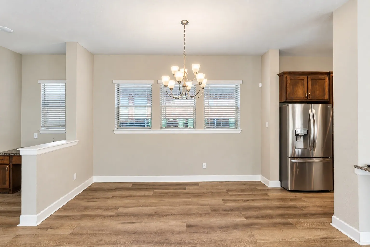 Single Family Residence For Rent in Tarrant County , 1621 Rose Willow Way, Arlington, Texas 76005, 3 Bedroom, 3 Bathroom, 2 Garage spaces, 2,587 Sqft, built in 2020, mls#21404952, Real Estate Agent in Arlington, Homes For Rent in Tarrant county, Homes For Rent in Arlington, Realtor in Arlington Texas, Real Estate Brokerage Independent Realty Texas, Luminita Cordes Realtor