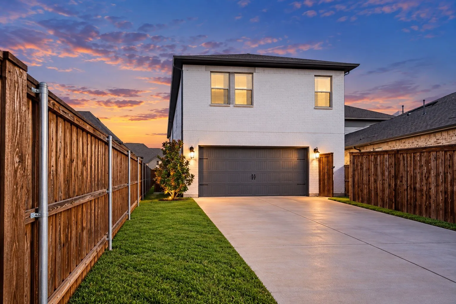 Single Family Residence For Rent in Tarrant County , 1621 Rose Willow Way, Arlington, Texas 76005, 3 Bedroom, 3 Bathroom, 2 Garage spaces, 2,587 Sqft, built in 2020, mls#21404952, Real Estate Agent in Arlington, Homes For Rent in Tarrant county, Homes For Rent in Arlington, Realtor in Arlington Texas, Real Estate Brokerage Independent Realty Texas, Luminita Cordes Realtor