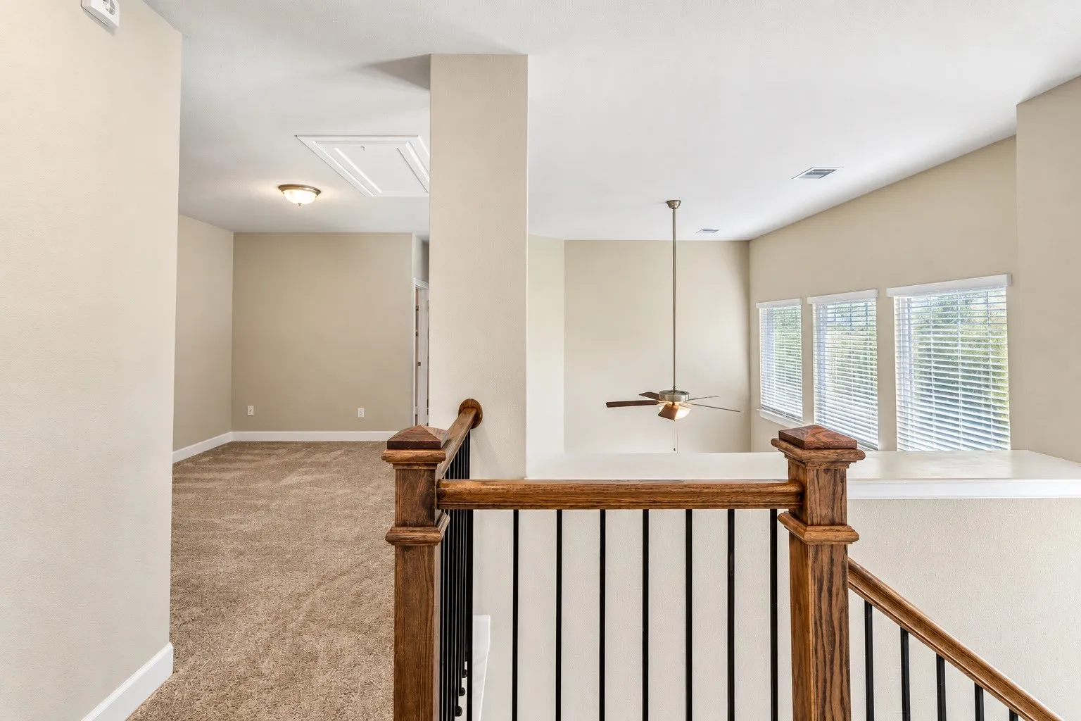 Single Family Residence For Rent in Tarrant County , 1621 Rose Willow Way, Arlington, Texas 76005, 3 Bedroom, 3 Bathroom, 2 Garage spaces, 2,587 Sqft, built in 2020, mls#21404952, Real Estate Agent in Arlington, Homes For Rent in Tarrant county, Homes For Rent in Arlington, Realtor in Arlington Texas, Real Estate Brokerage Independent Realty Texas, Luminita Cordes Realtor