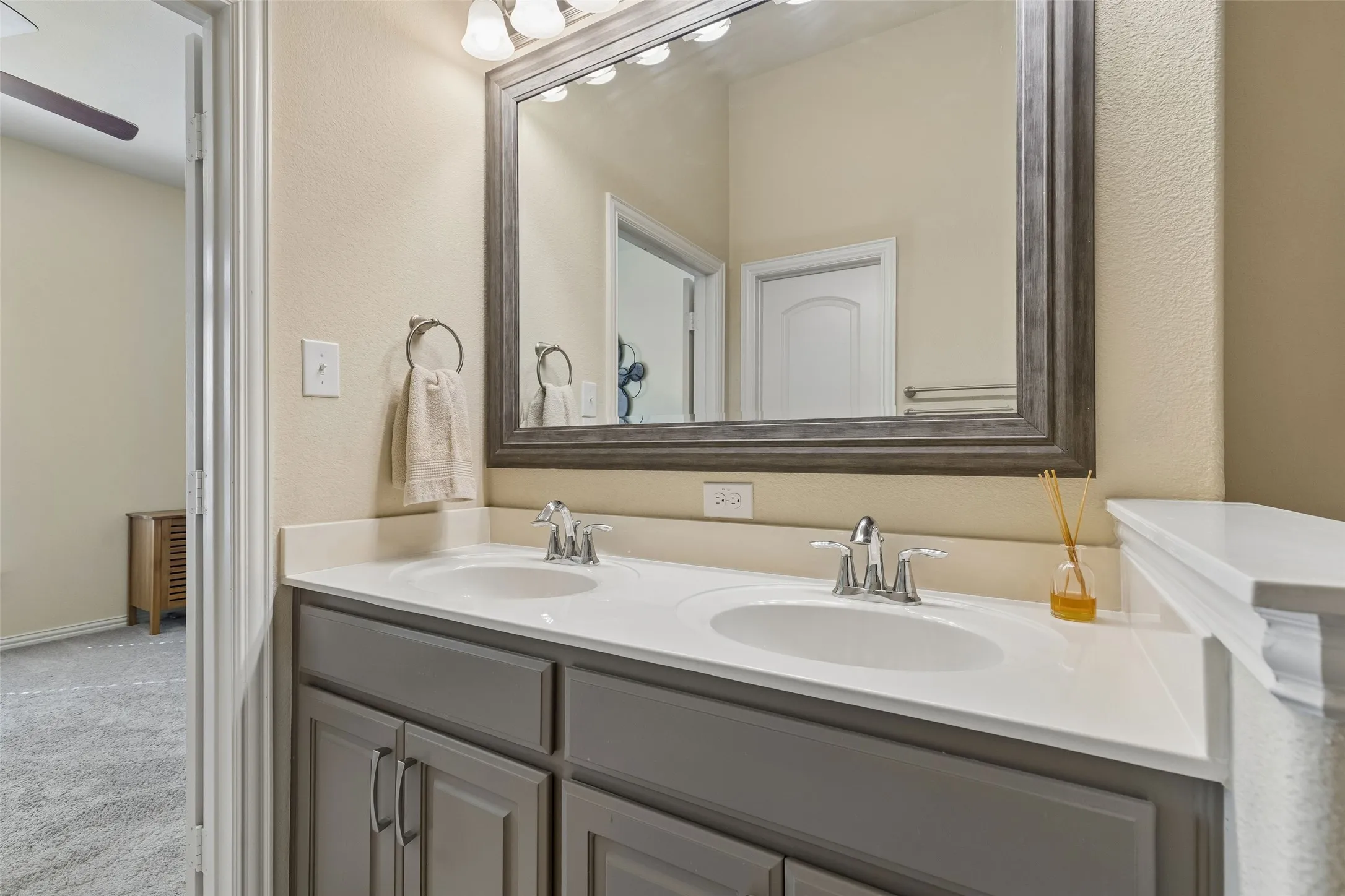 Townhouse For Sale in Tarrant County , 8209 Main Street, North Richland Hills, Texas 76182, 3 Bedroom, 3 Bathroom, 2 Garage spaces, 2,198 Sqft, built in 2018, mls#21404506, Real Estate Agent in North Richland Hills, Homes For Sale in Tarrant county, Homes For Sale in North Richland Hills, Realtor in North Richland Hills Texas, Real Estate Brokerage Independent Realty Texas, Luminita Cordes Realtor