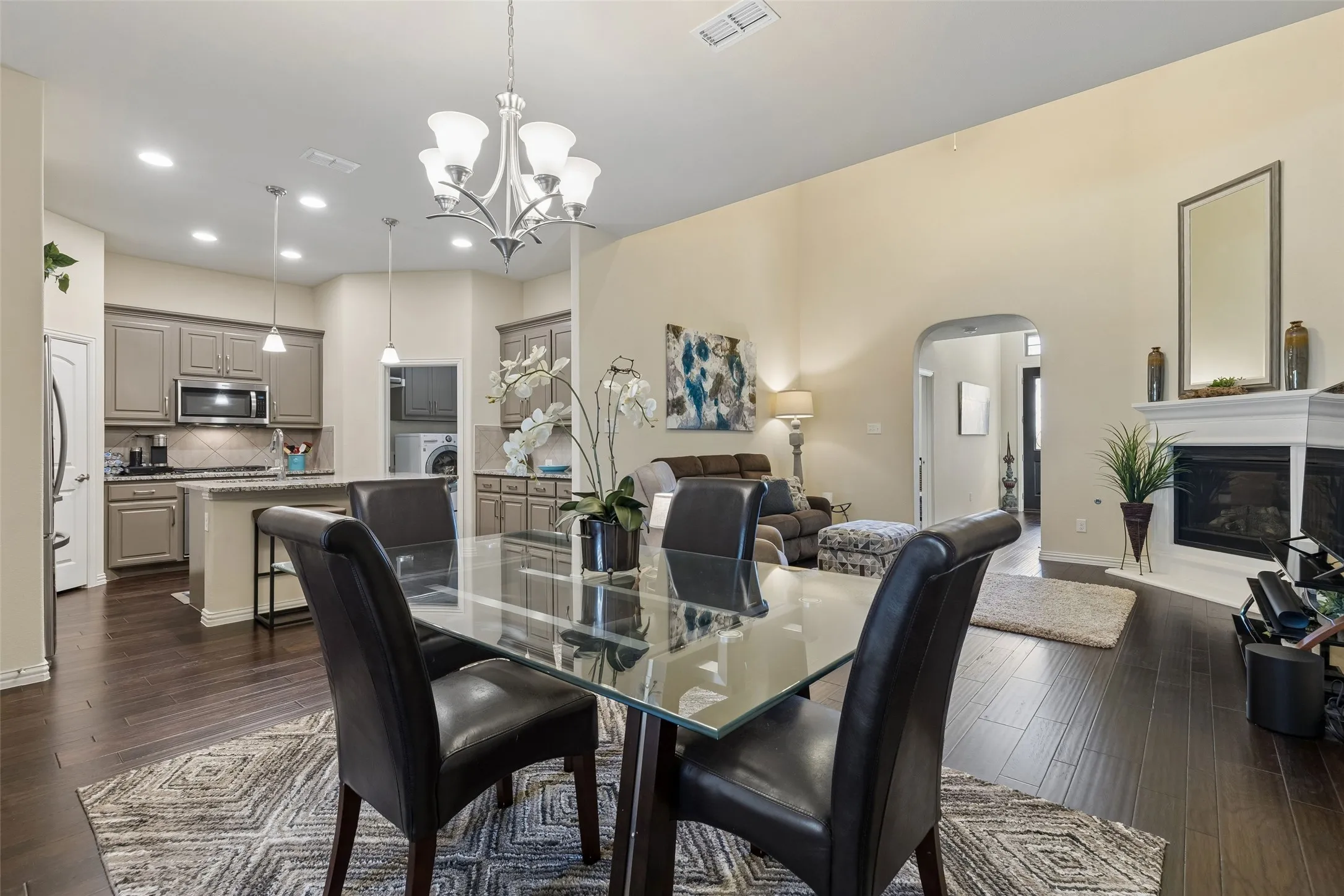 Townhouse For Sale in Tarrant County , 8209 Main Street, North Richland Hills, Texas 76182, 3 Bedroom, 3 Bathroom, 2 Garage spaces, 2,198 Sqft, built in 2018, mls#21404506, Real Estate Agent in North Richland Hills, Homes For Sale in Tarrant county, Homes For Sale in North Richland Hills, Realtor in North Richland Hills Texas, Real Estate Brokerage Independent Realty Texas, Luminita Cordes Realtor