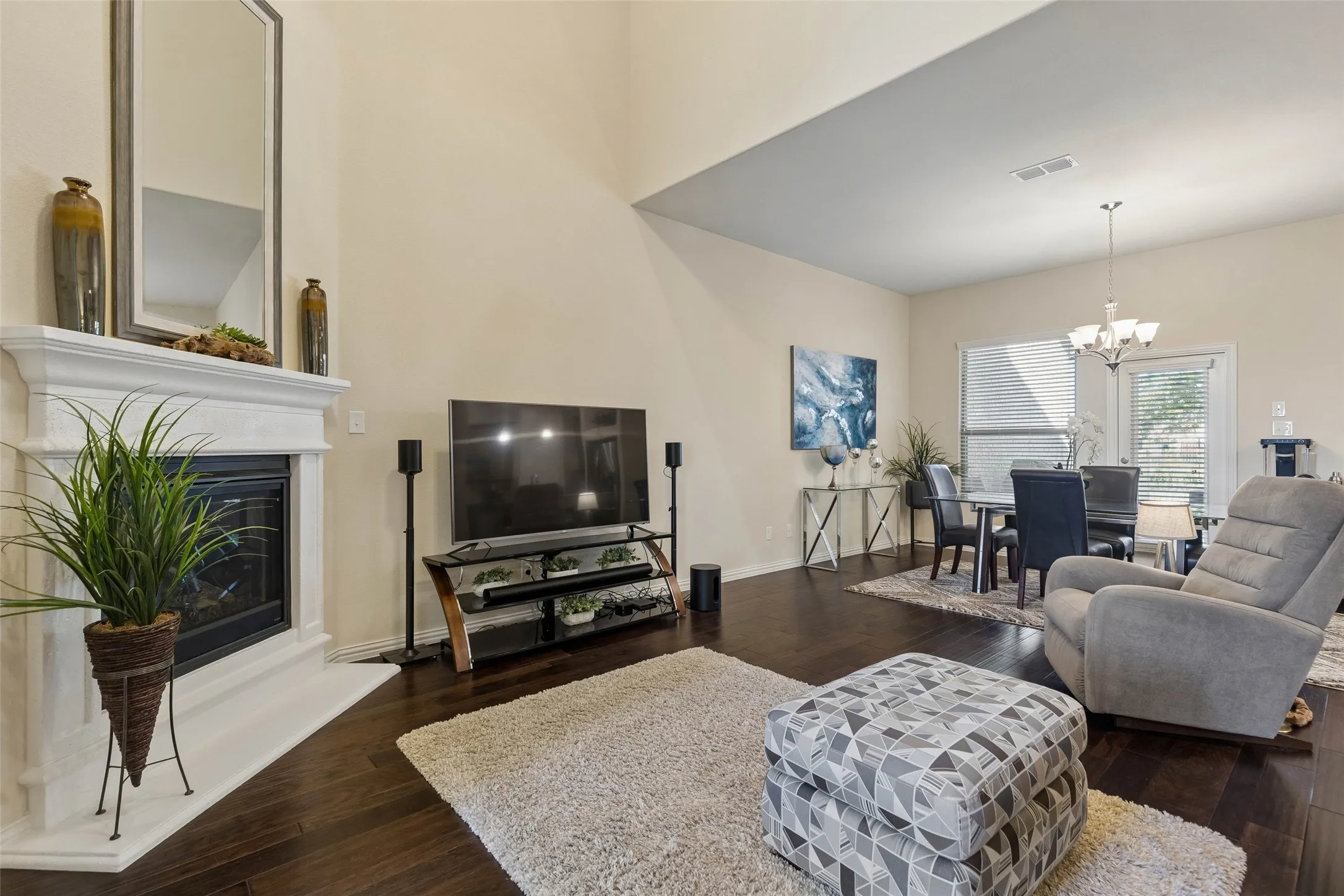 Townhouse For Sale in Tarrant County , 8209 Main Street, North Richland Hills, Texas 76182, 3 Bedroom, 3 Bathroom, 2 Garage spaces, 2,198 Sqft, built in 2018, mls#21404506, Real Estate Agent in North Richland Hills, Homes For Sale in Tarrant county, Homes For Sale in North Richland Hills, Realtor in North Richland Hills Texas, Real Estate Brokerage Independent Realty Texas, Luminita Cordes Realtor