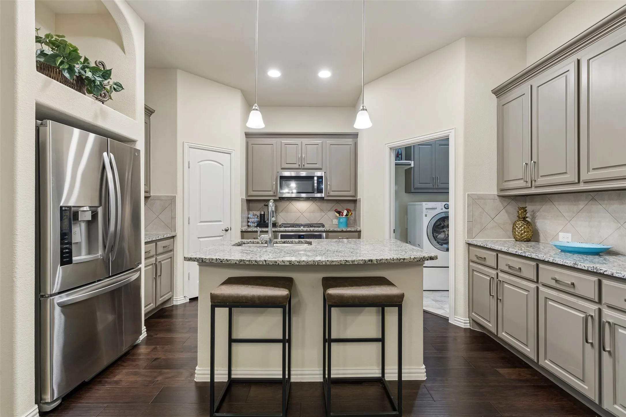 Townhouse For Sale in Tarrant County , 8209 Main Street, North Richland Hills, Texas 76182, 3 Bedroom, 3 Bathroom, 2 Garage spaces, 2,198 Sqft, built in 2018, mls#21404506, Real Estate Agent in North Richland Hills, Homes For Sale in Tarrant county, Homes For Sale in North Richland Hills, Realtor in North Richland Hills Texas, Real Estate Brokerage Independent Realty Texas, Luminita Cordes Realtor