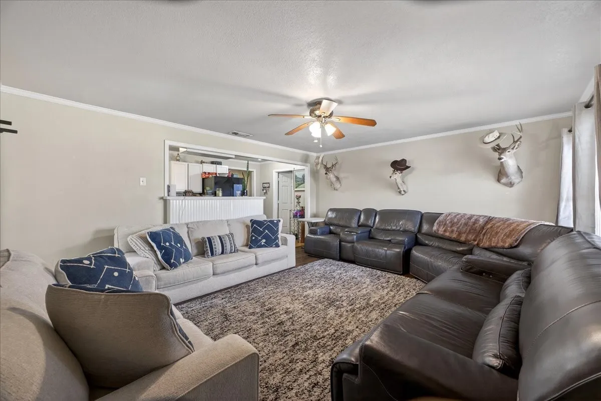 Single Family Residence For Sale in Erath County , 1310 N Estes Street, Stephenville, Texas 76401, 3 Bedroom, 3 Bathroom, Garage spaces, 1,906 Sqft, built in 1950, mls#21404955, Real Estate Agent in Stephenville, Homes For Sale in Erath county, Homes For Sale in Stephenville, Realtor in Stephenville Texas, Real Estate Brokerage Independent Realty Texas, Luminita Cordes Realtor