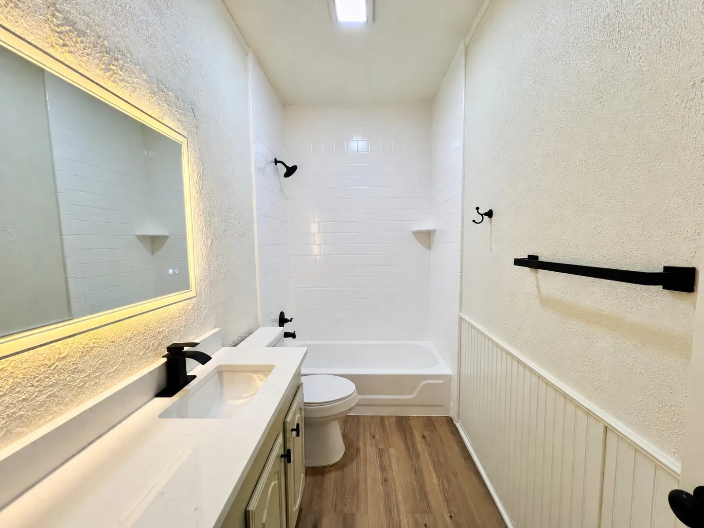 Single Family Residence For Rent in Tarrant County , 1606 Sarah Brooks Drive, Keller, Texas 76248, 4 Bedroom, 2 Bathroom, 3 Garage spaces, 2,360 Sqft, built in 1994, mls#21404957, Real Estate Agent in Keller, Homes For Rent in Tarrant county, Homes For Rent in Keller, Realtor in Keller Texas, Real Estate Brokerage Independent Realty Texas, Luminita Cordes Realtor