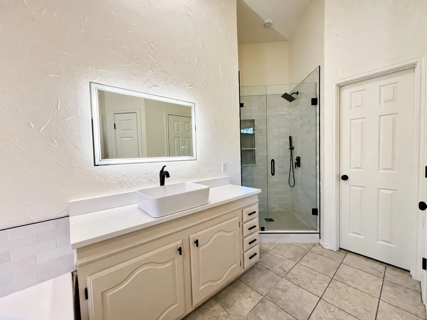 Single Family Residence For Rent in Tarrant County , 1606 Sarah Brooks Drive, Keller, Texas 76248, 4 Bedroom, 2 Bathroom, 3 Garage spaces, 2,360 Sqft, built in 1994, mls#21404957, Real Estate Agent in Keller, Homes For Rent in Tarrant county, Homes For Rent in Keller, Realtor in Keller Texas, Real Estate Brokerage Independent Realty Texas, Luminita Cordes Realtor