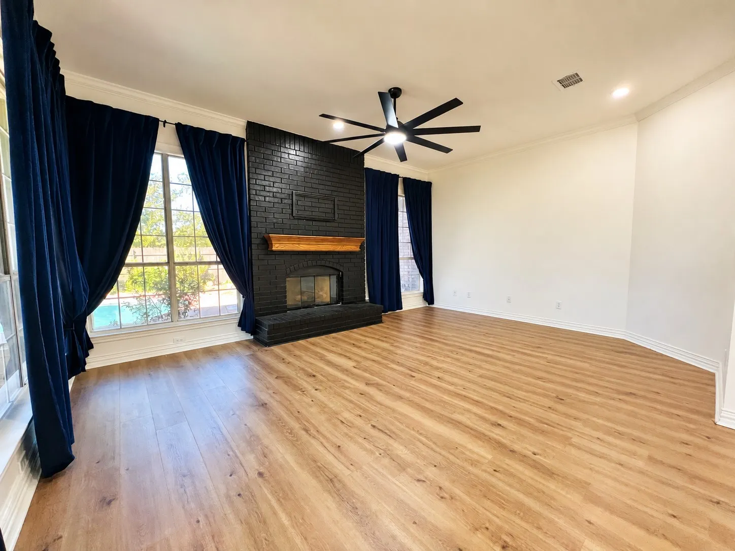 Single Family Residence For Rent in Tarrant County , 1606 Sarah Brooks Drive, Keller, Texas 76248, 4 Bedroom, 2 Bathroom, 3 Garage spaces, 2,360 Sqft, built in 1994, mls#21404957, Real Estate Agent in Keller, Homes For Rent in Tarrant county, Homes For Rent in Keller, Realtor in Keller Texas, Real Estate Brokerage Independent Realty Texas, Luminita Cordes Realtor
