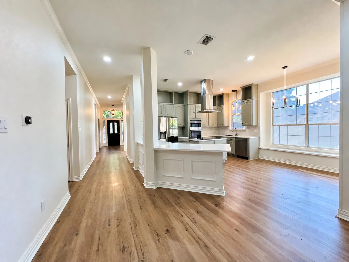 Single Family Residence For Rent in Tarrant County , 1606 Sarah Brooks Drive, Keller, Texas 76248, 4 Bedroom, 2 Bathroom, 3 Garage spaces, 2,360 Sqft, built in 1994, mls#21404957, Real Estate Agent in Keller, Homes For Rent in Tarrant county, Homes For Rent in Keller, Realtor in Keller Texas, Real Estate Brokerage Independent Realty Texas, Luminita Cordes Realtor